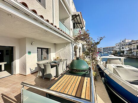 Luxuriöses Haus mit Liegeplatz vor den Brücken in Empuriabrava