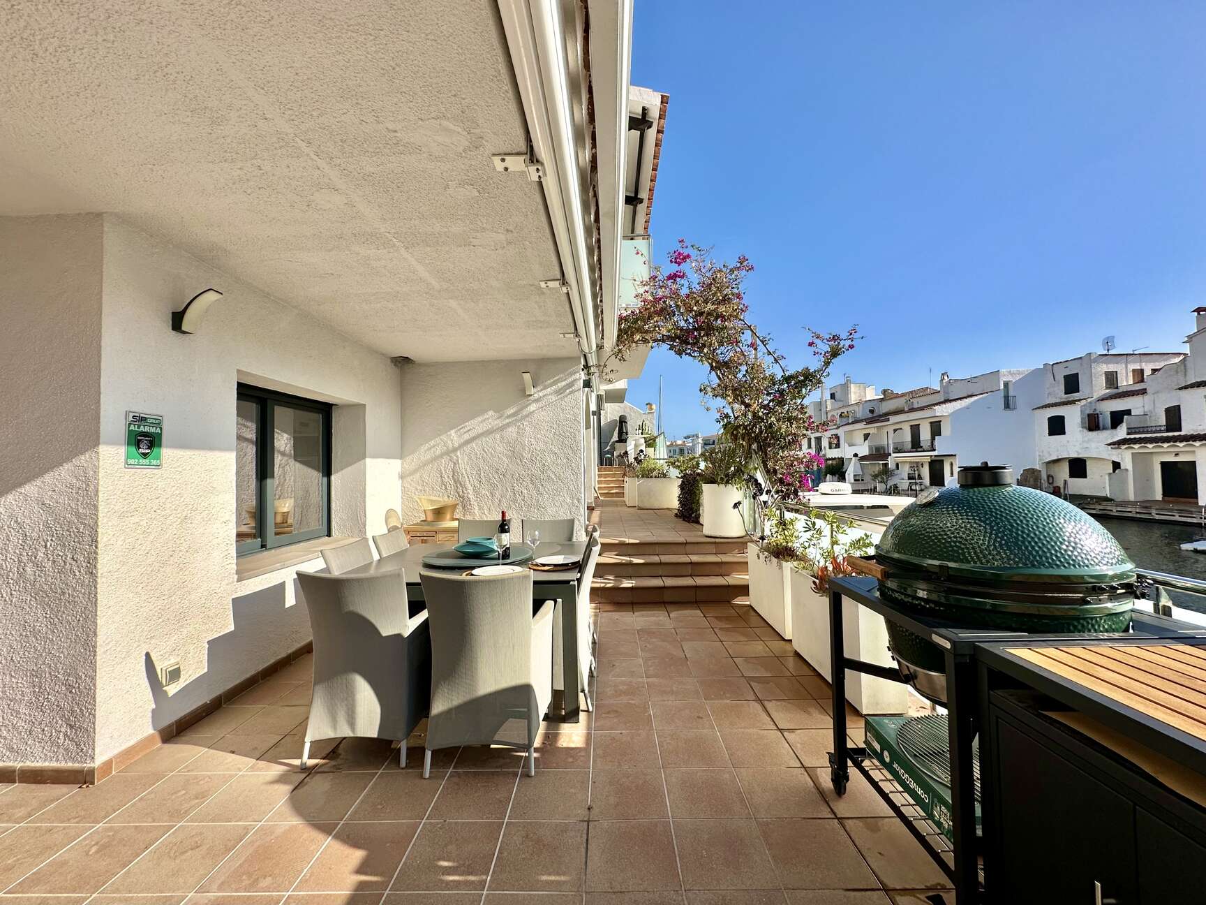 Luxurious house with mooring before the bridges in Empuriabrava