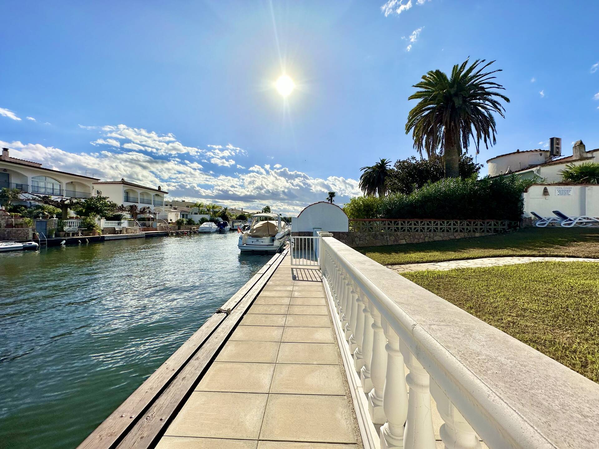 Beautiful house on the wide canal with 12.50m mooring for sale in Empuriabrava