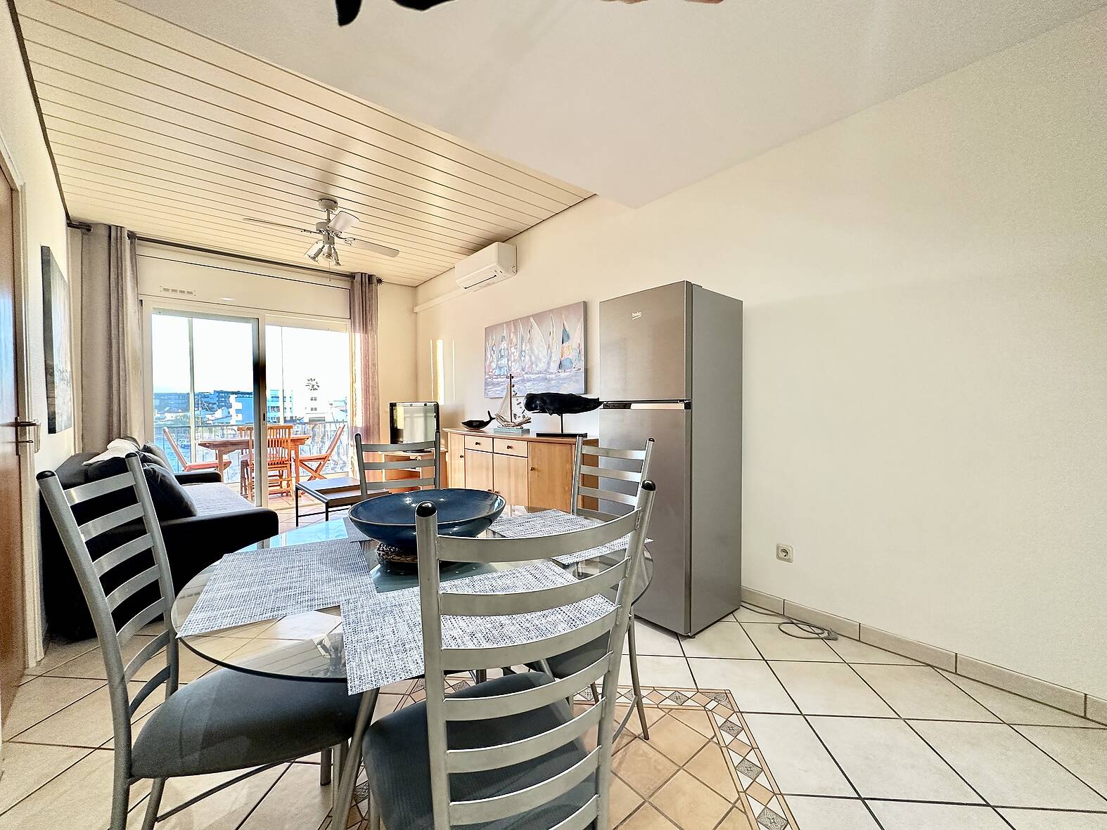 Magnífico apartamento con vistas al canal, cerca de la playa de Santa Margarita