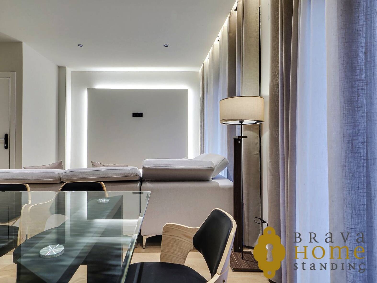 Apartament nou, cèntric i amb vistes al mar de Roses - Costa Brava