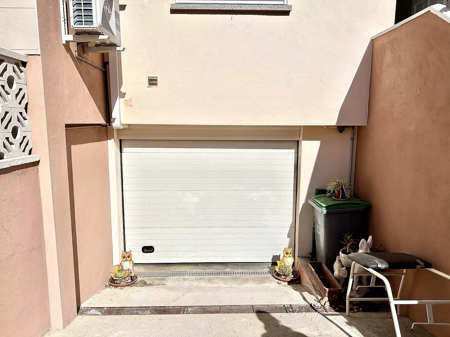Maison jumelée confortable avec trois chambres et garage à Castelló Nou (Costa Brava)