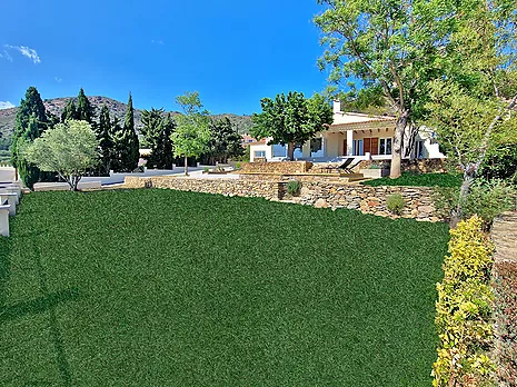 Casa excepcional en mig d'oliveres a prop de Roses