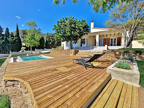 Exceptional villa in the middle of olive trees close to Rosas