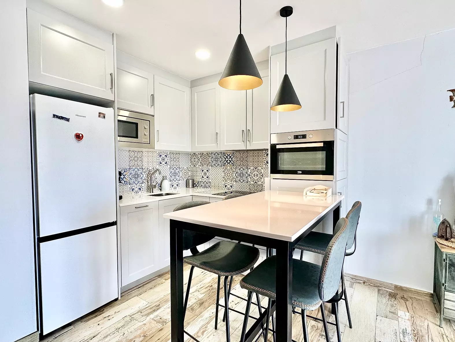 Exclusif Atico Rénové avec Licence Touristique et Parking Privé à Santa Margarita, Roses