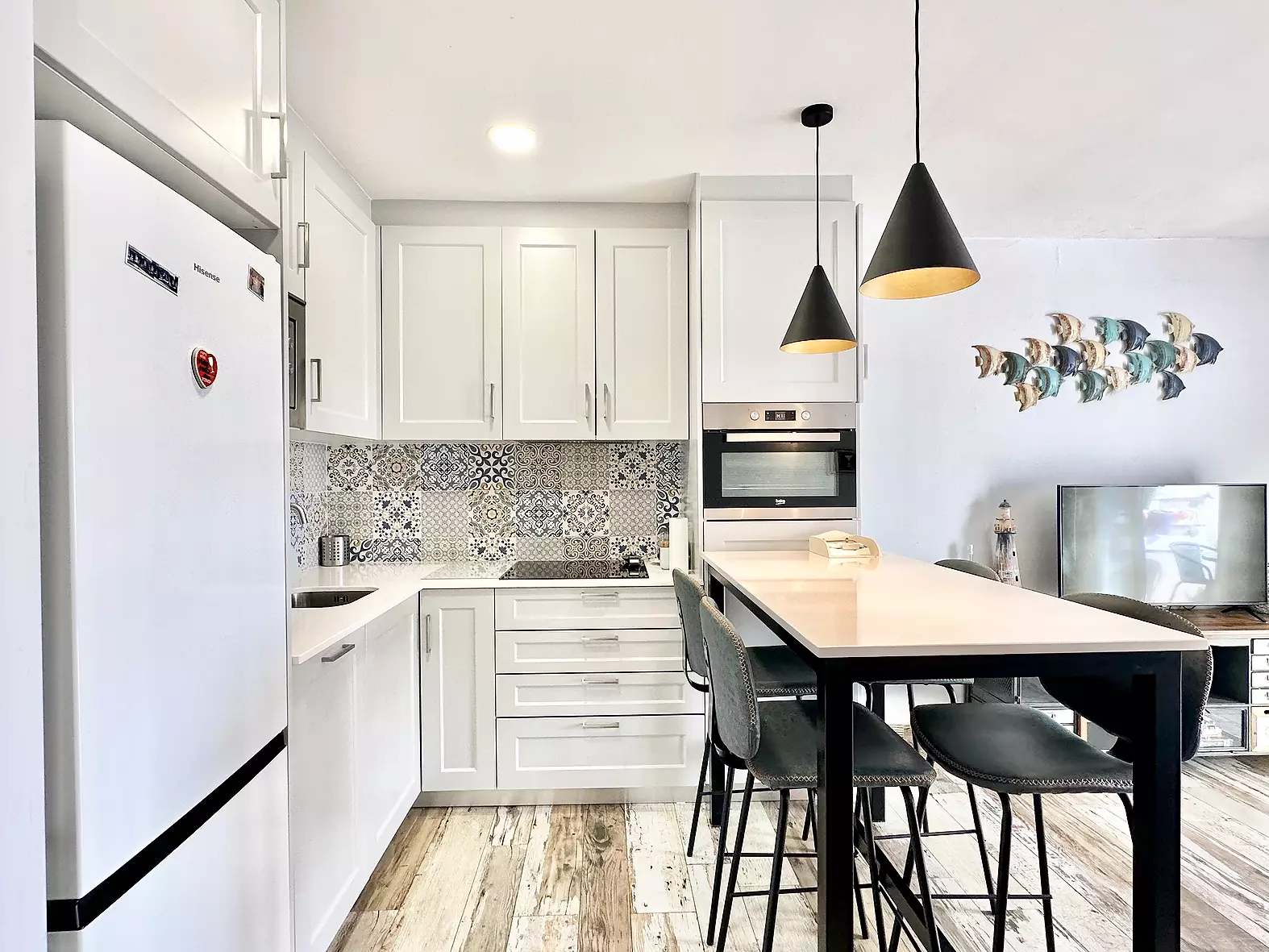 Exclusif Atico Rénové avec Licence Touristique et Parking Privé à Santa Margarita, Roses