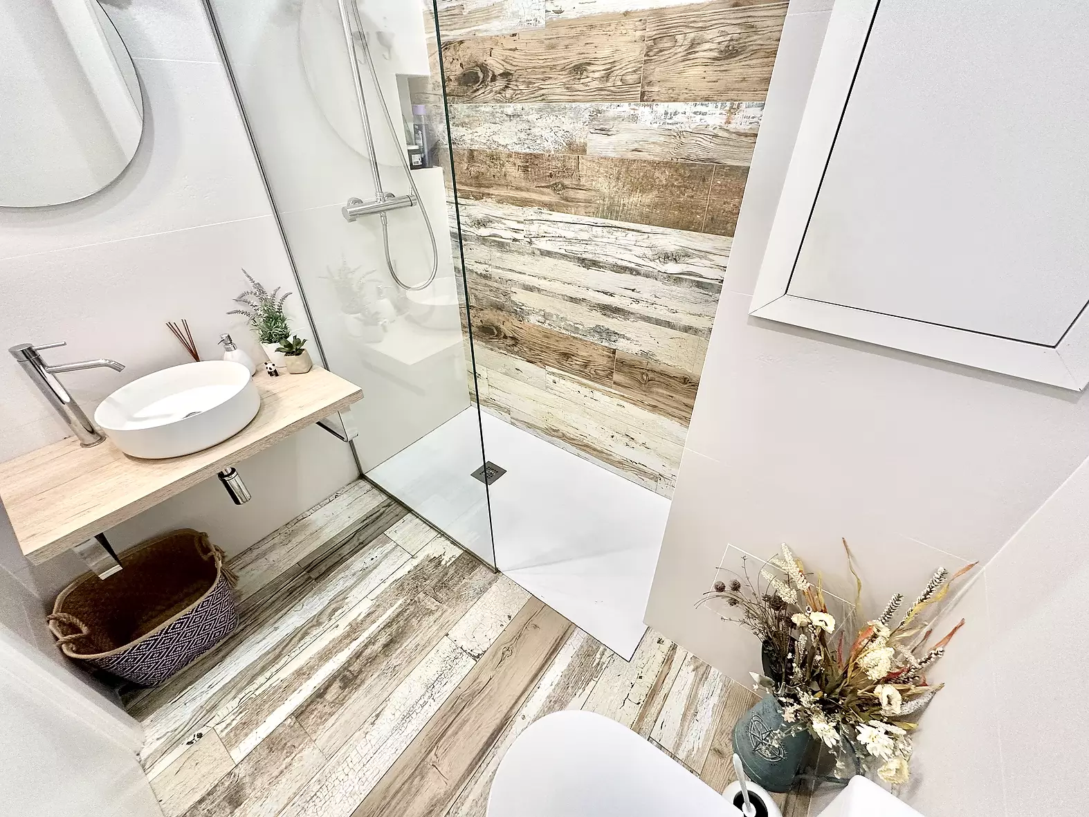 Exclusif Atico Rénové avec Licence Touristique et Parking Privé à Santa Margarita, Roses