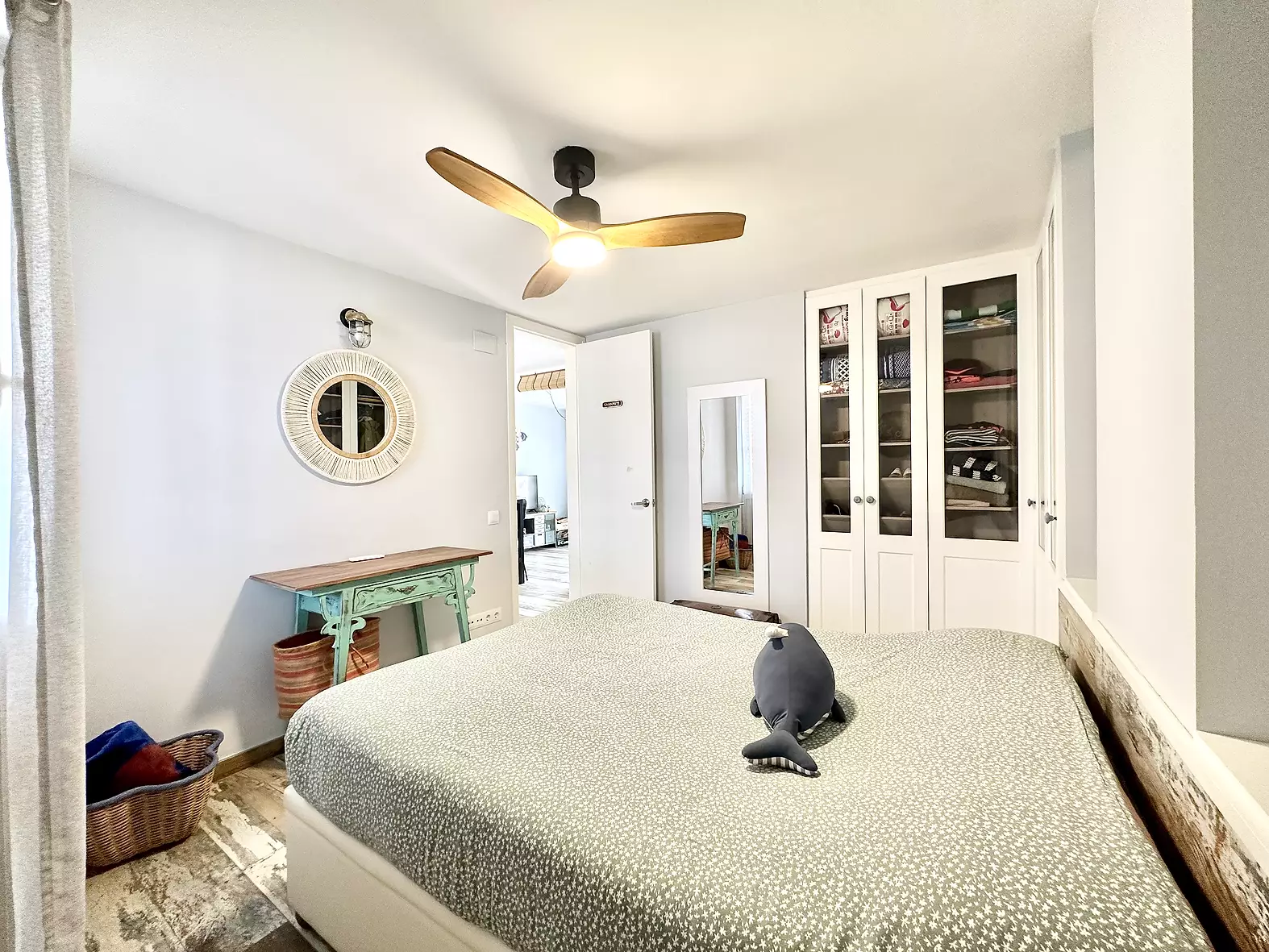 Exclusif Atico Rénové avec Licence Touristique et Parking Privé à Santa Margarita, Roses