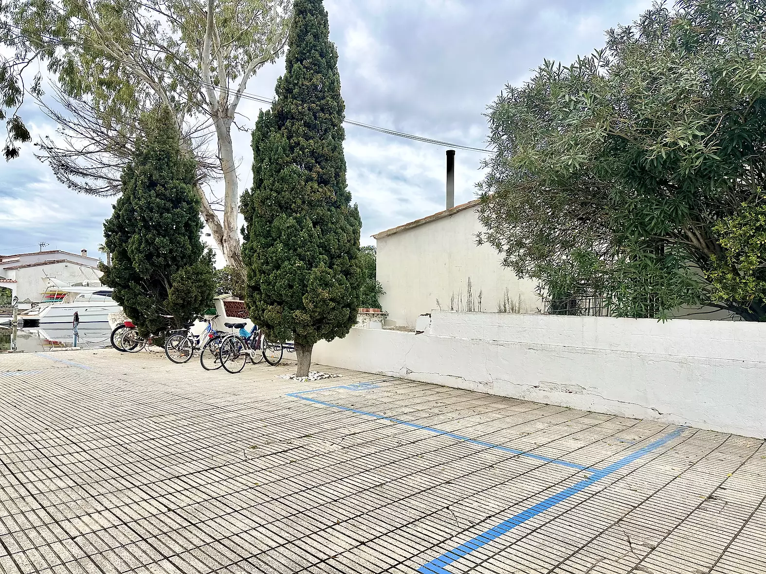 Exclusif Atico Rénové avec Licence Touristique et Parking Privé à Santa Margarita, Roses