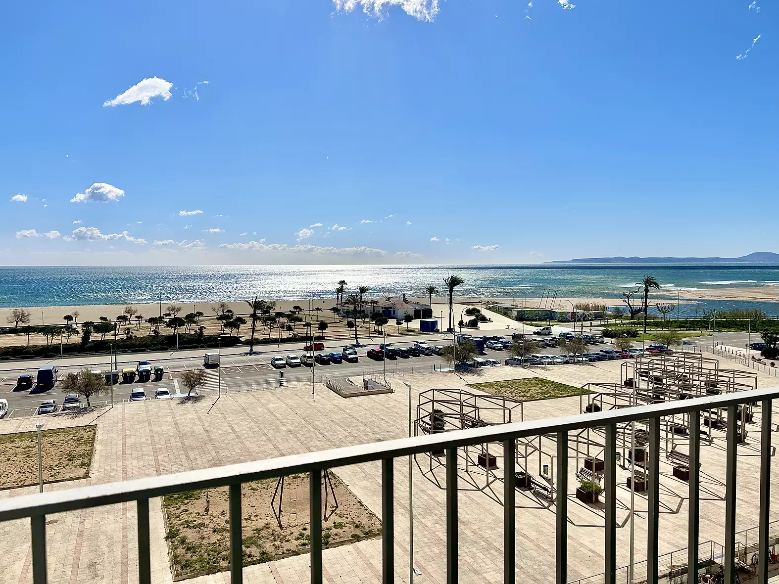 Charmant appartement, 1ère ligne de Plage à Empuriabrava avec Licence Touristique et Parking
