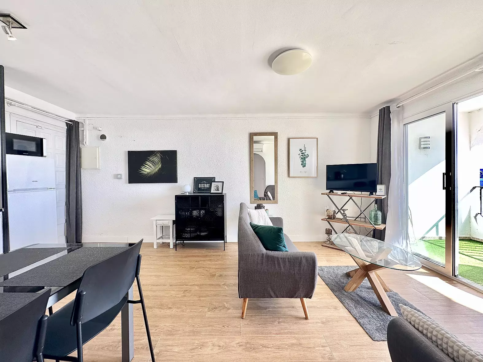 Charmant appartement, 1ère ligne de Plage à Empuriabrava avec Licence Touristique et Parking