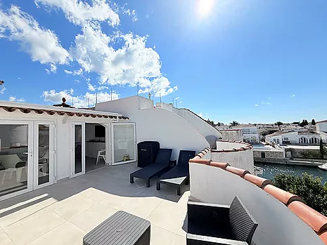 Haus mit Liegeplatz zu Verkaufen in Empuriabrava