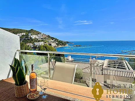 Descubra su nuevo hogar con parking y vistas al mar en Canyelles Petities - Roses