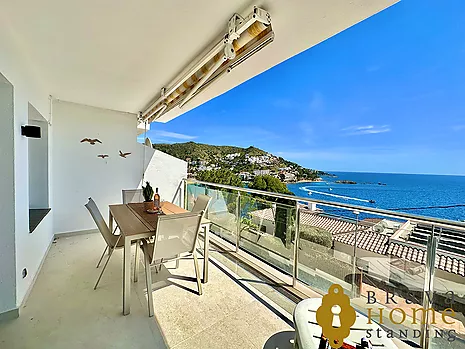 Descubra su nuevo hogar con parking y vistas al mar en Canyelles Petities - Roses