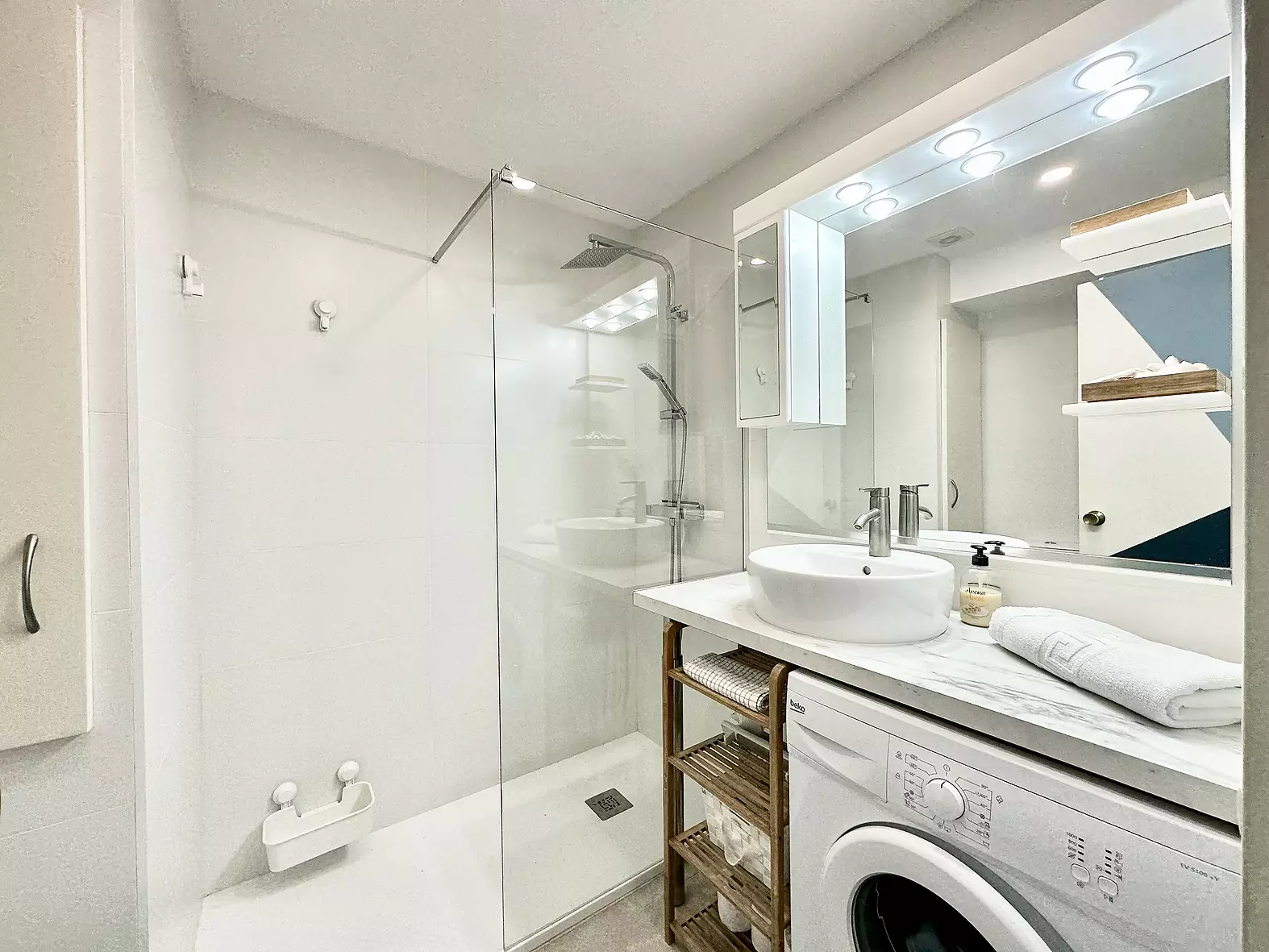 Apartment with tourist license for sale in Rosas – Santa Margarita.