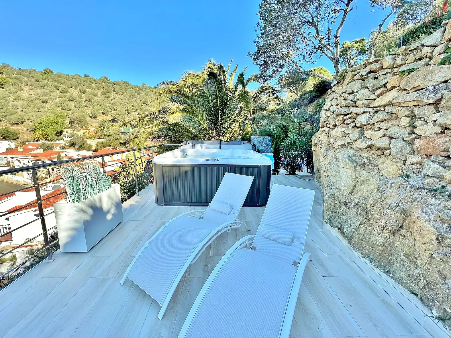 Maison exclusive avec vue sur la mer, jacuzzi et proche de la plage à Roses