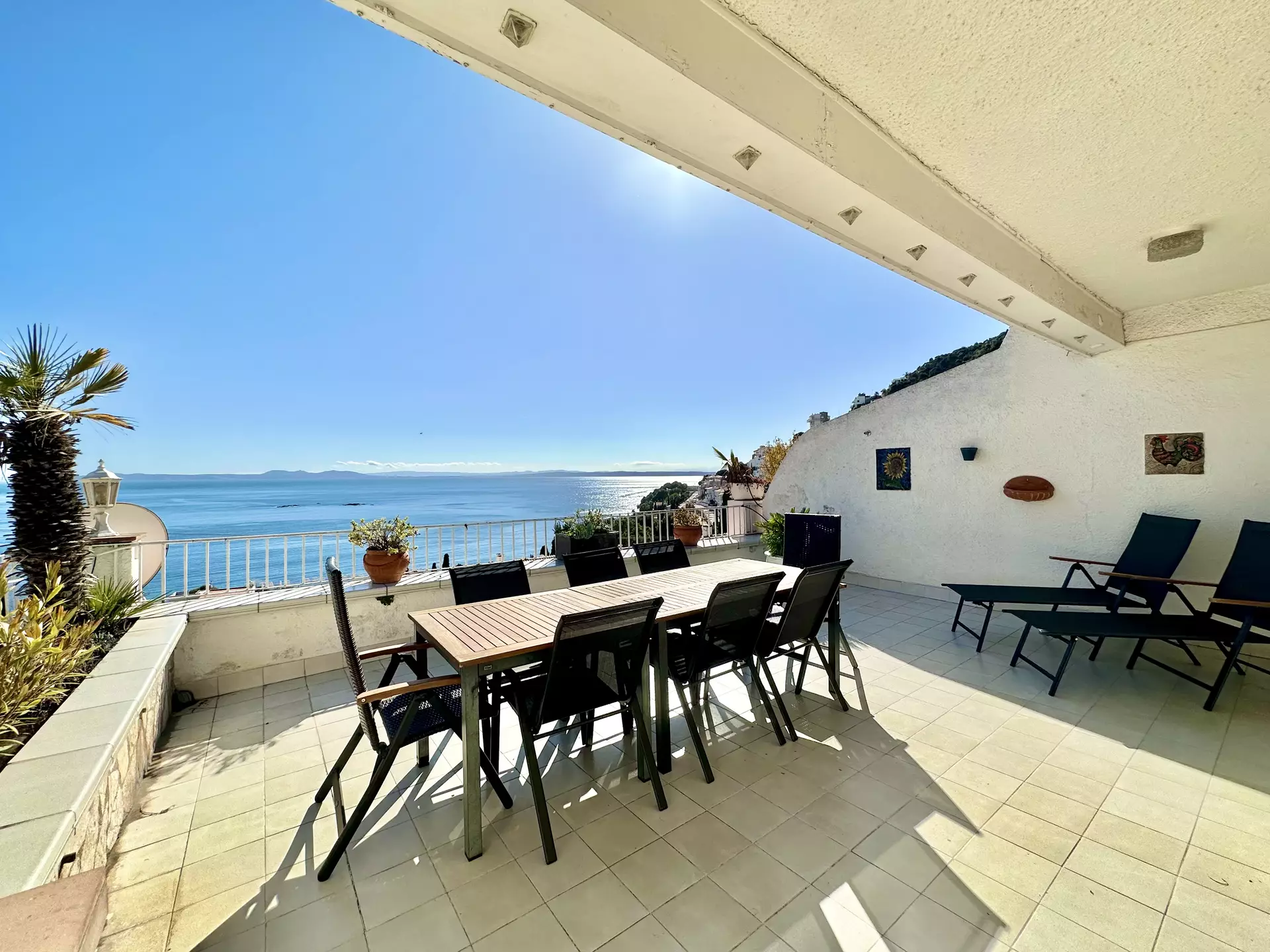 Exclusive Apartment in Canyelles, Roses – Sea Views & Tourist License