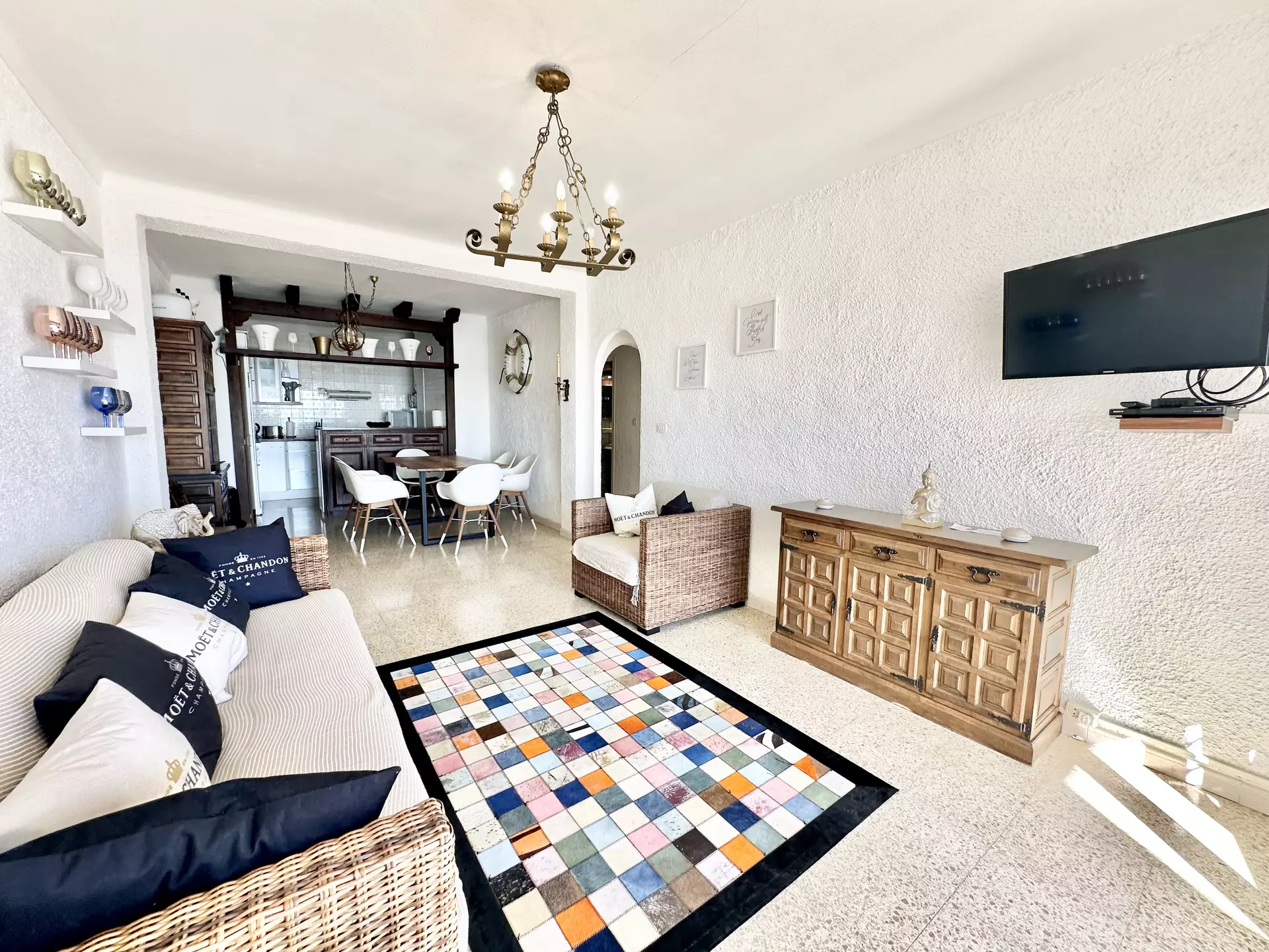 Exclusive Apartment in Canyelles, Roses – Sea Views & Tourist License