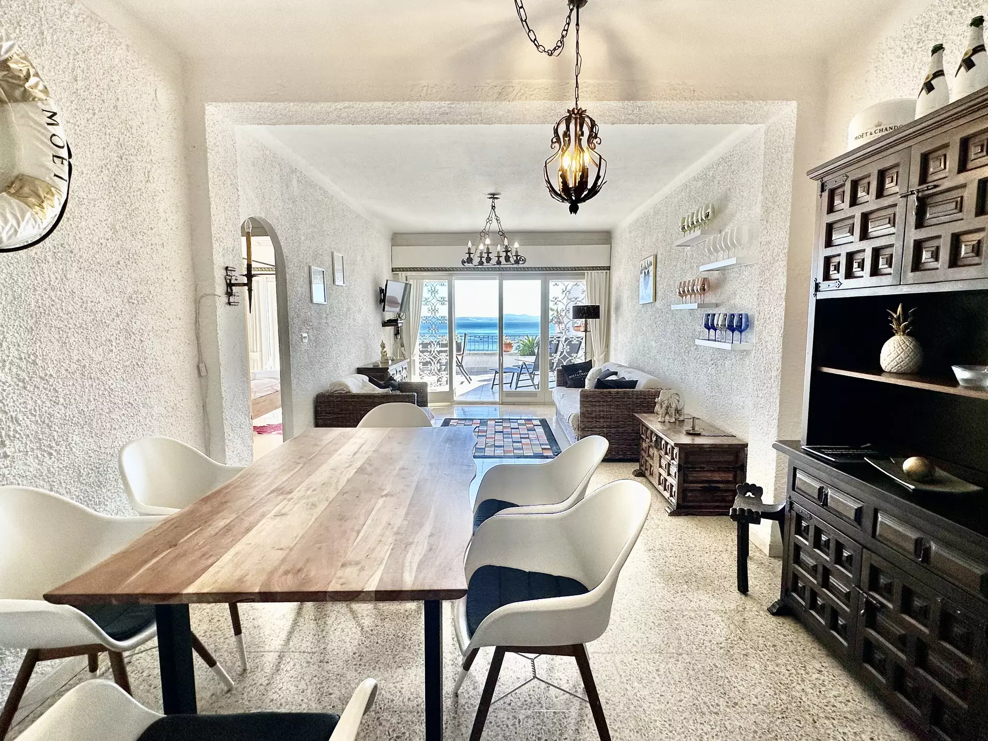 Exclusive Apartment in Canyelles, Roses – Sea Views & Tourist License