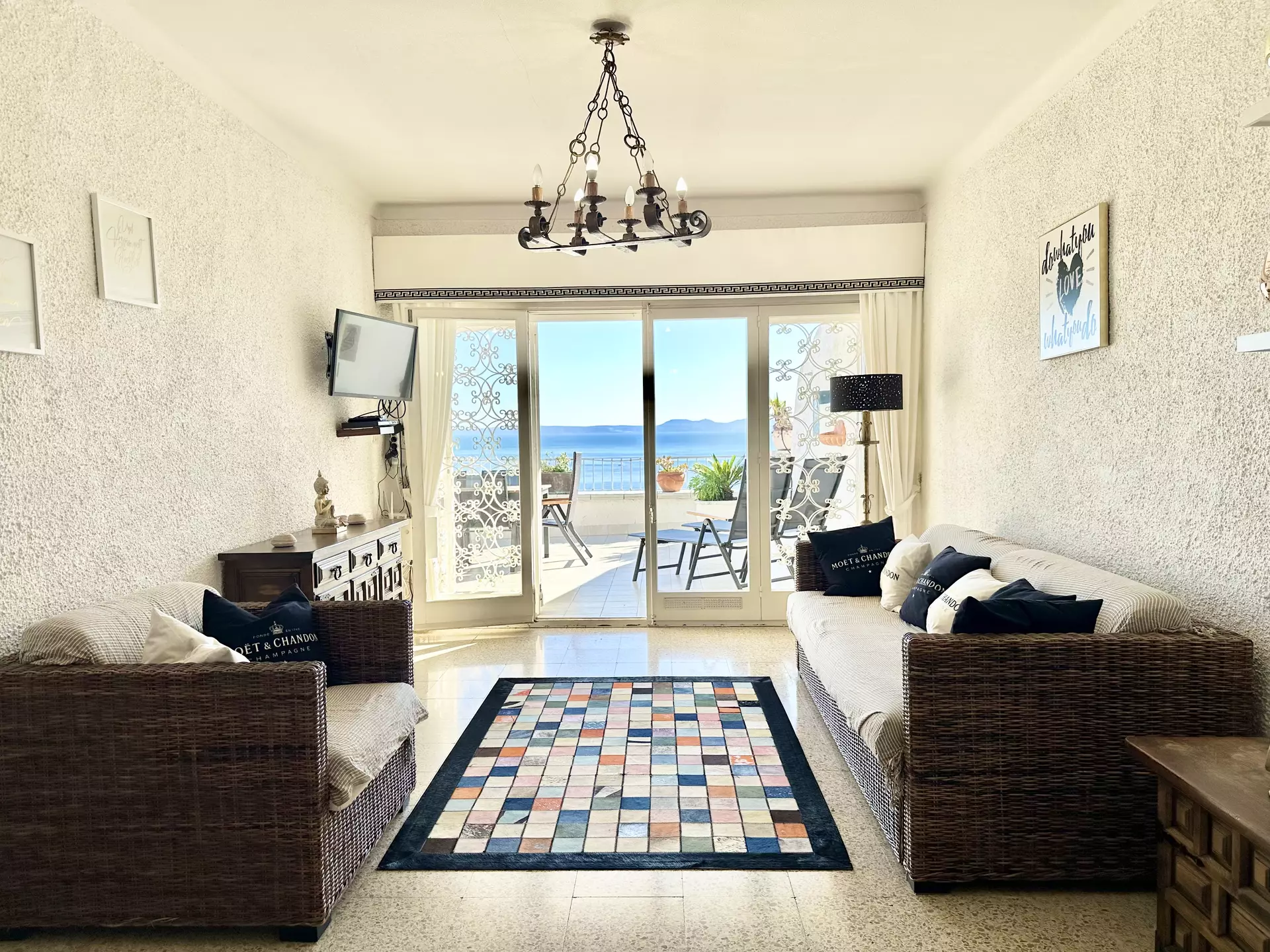 Exclusive Apartment in Canyelles, Roses – Sea Views & Tourist License
