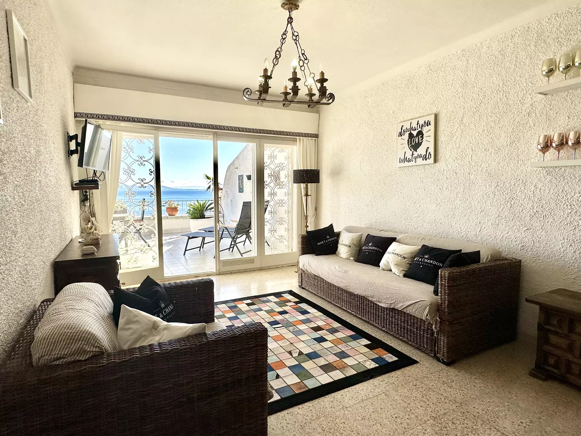 Exclusive Apartment in Canyelles, Roses – Sea Views & Tourist License