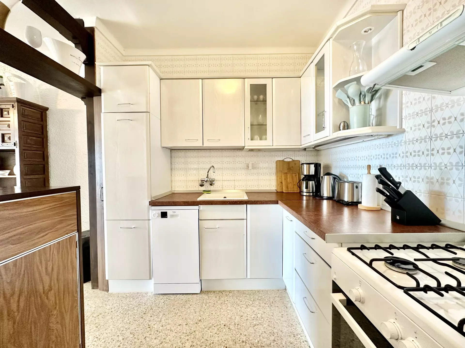 Exclusive Apartment in Canyelles, Roses – Sea Views & Tourist License