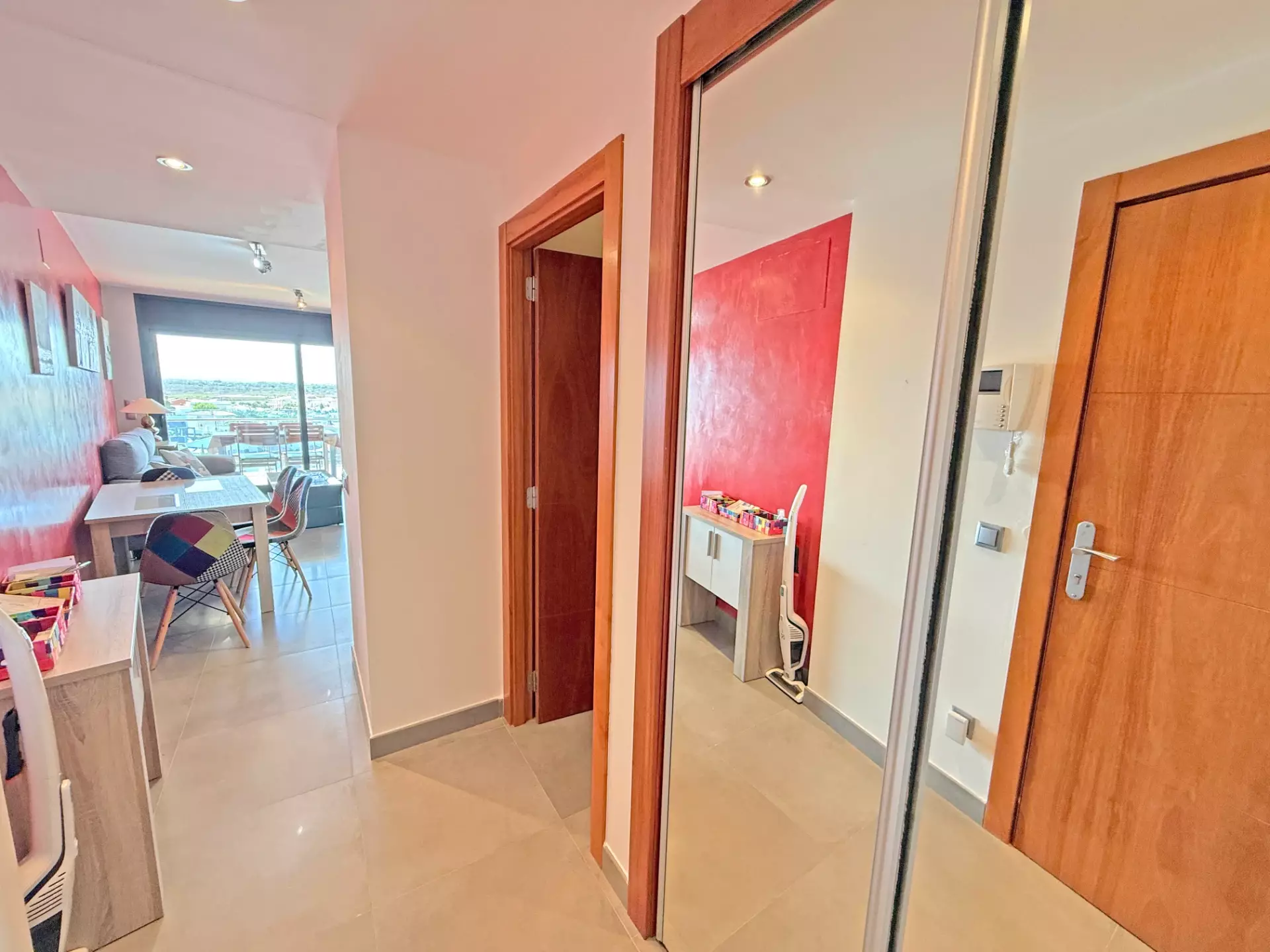 Extraordinaire penthouse-duplex avec piscine et parking à Roses