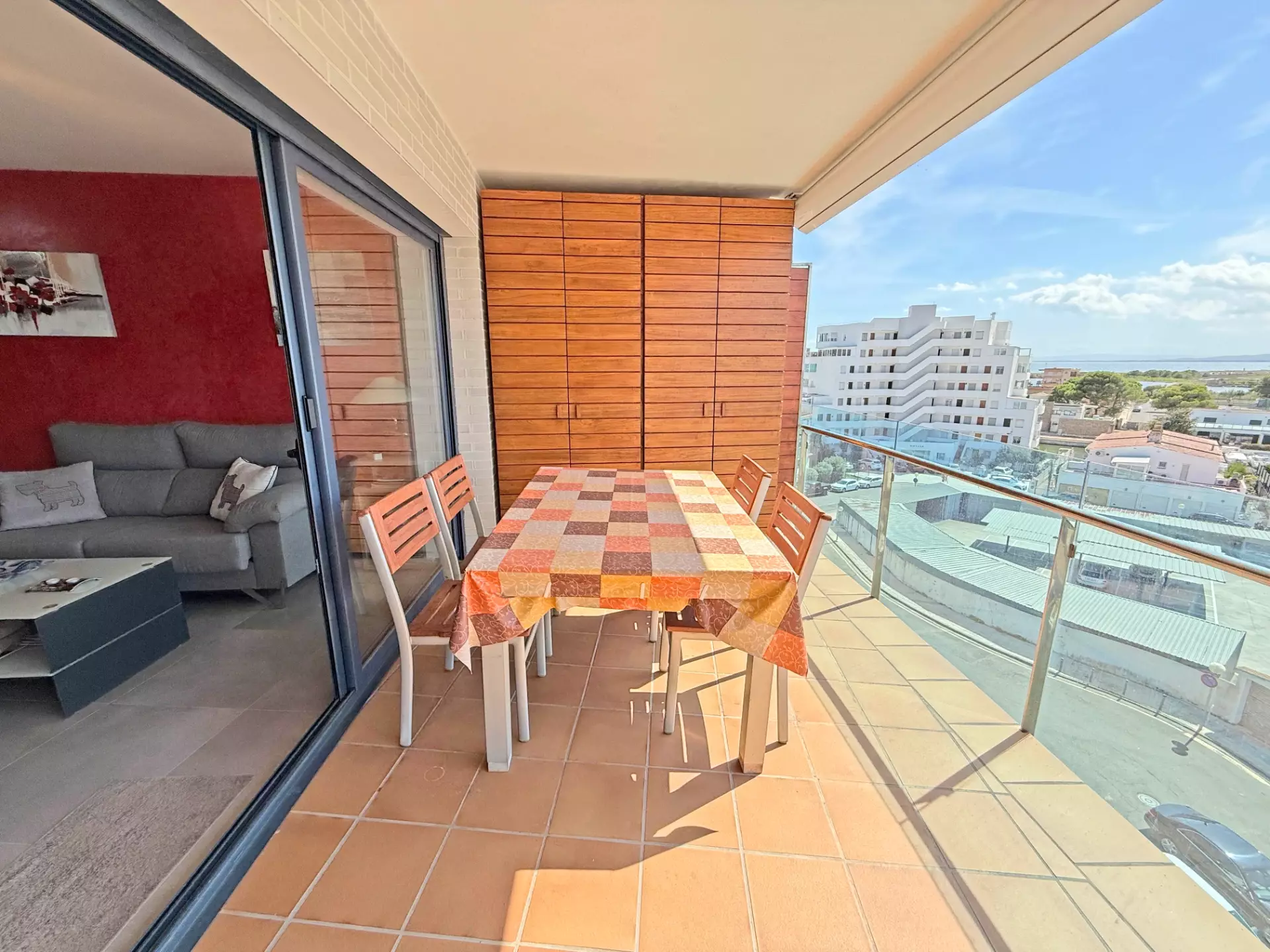 Extraordinaire penthouse-duplex avec piscine et parking à Roses