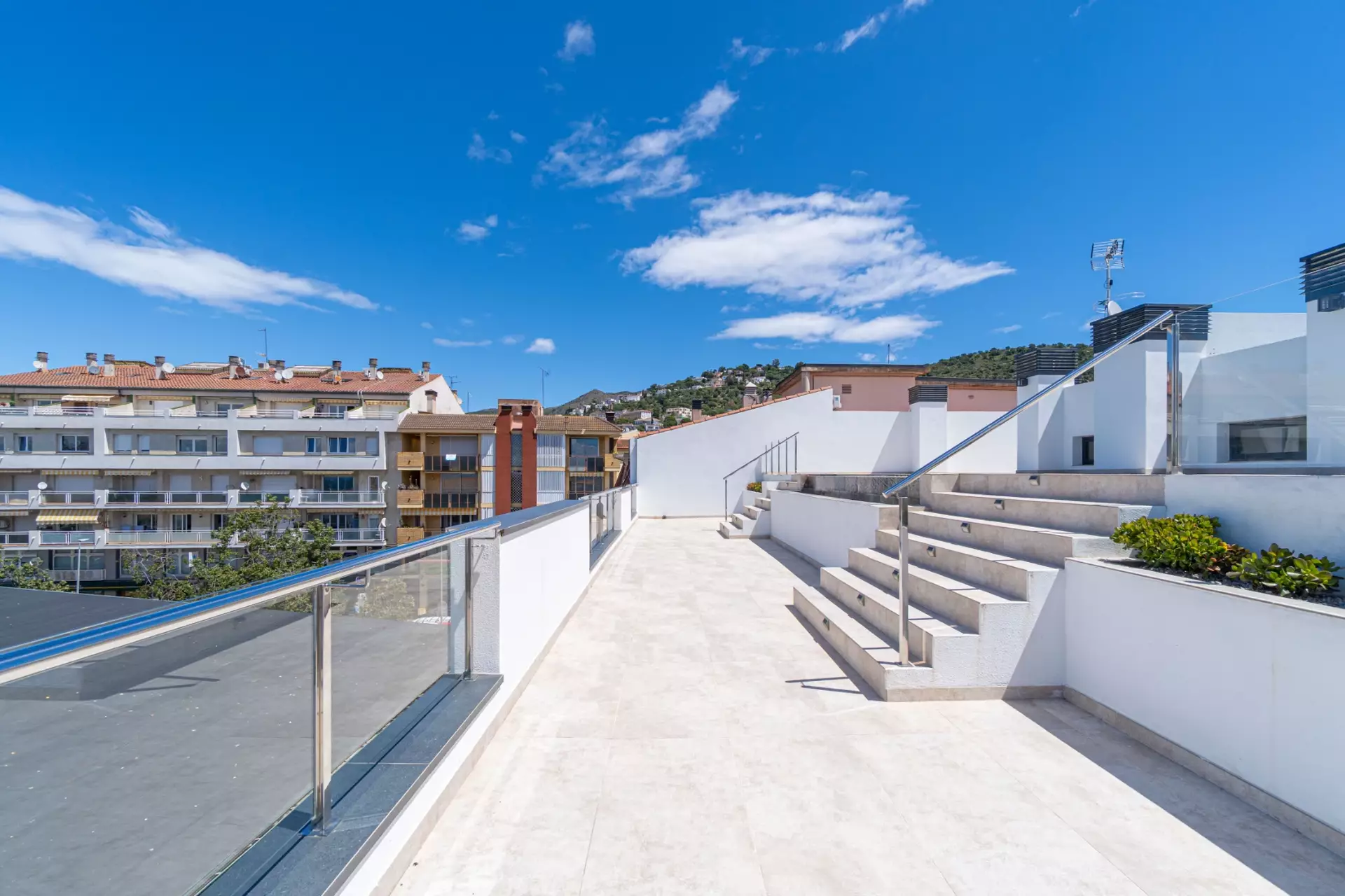 Pis modern a només 200 m de la platja de Roses