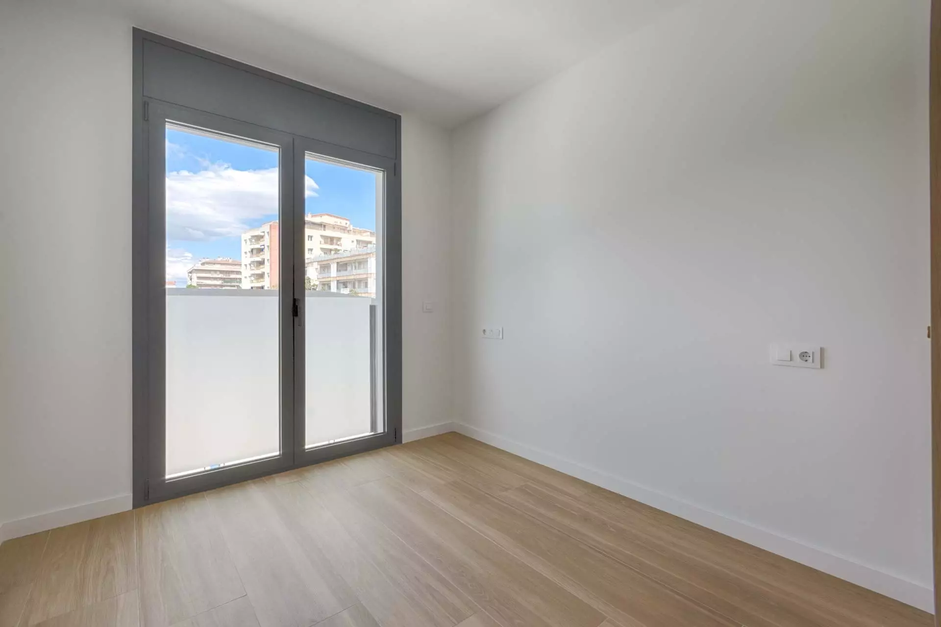 Pis modern a només 200 m de la platja de Roses