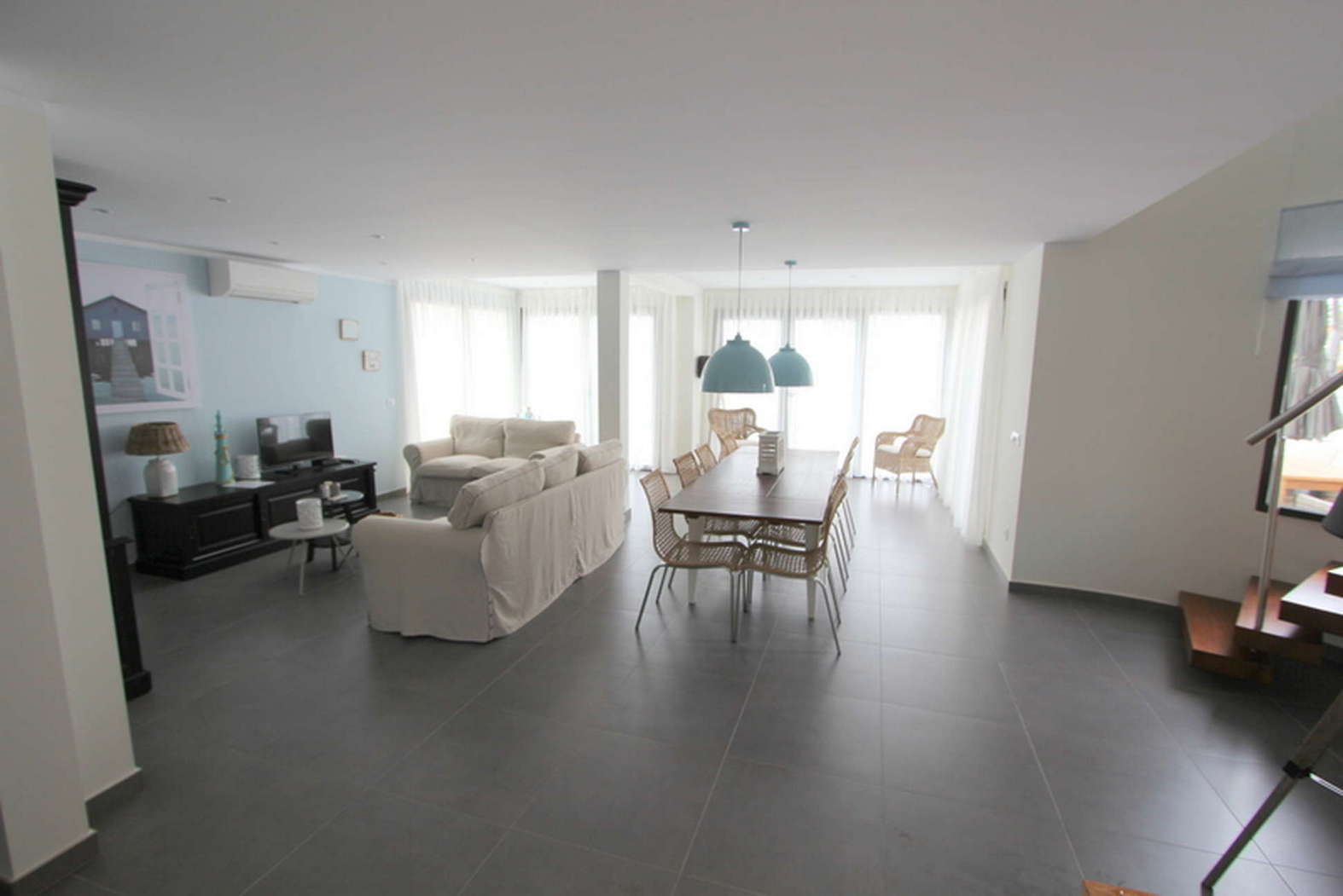 SPLENDID HOUSE ON THE CANAL RENOVATED FOR SALE IN EMPURIABRAVA