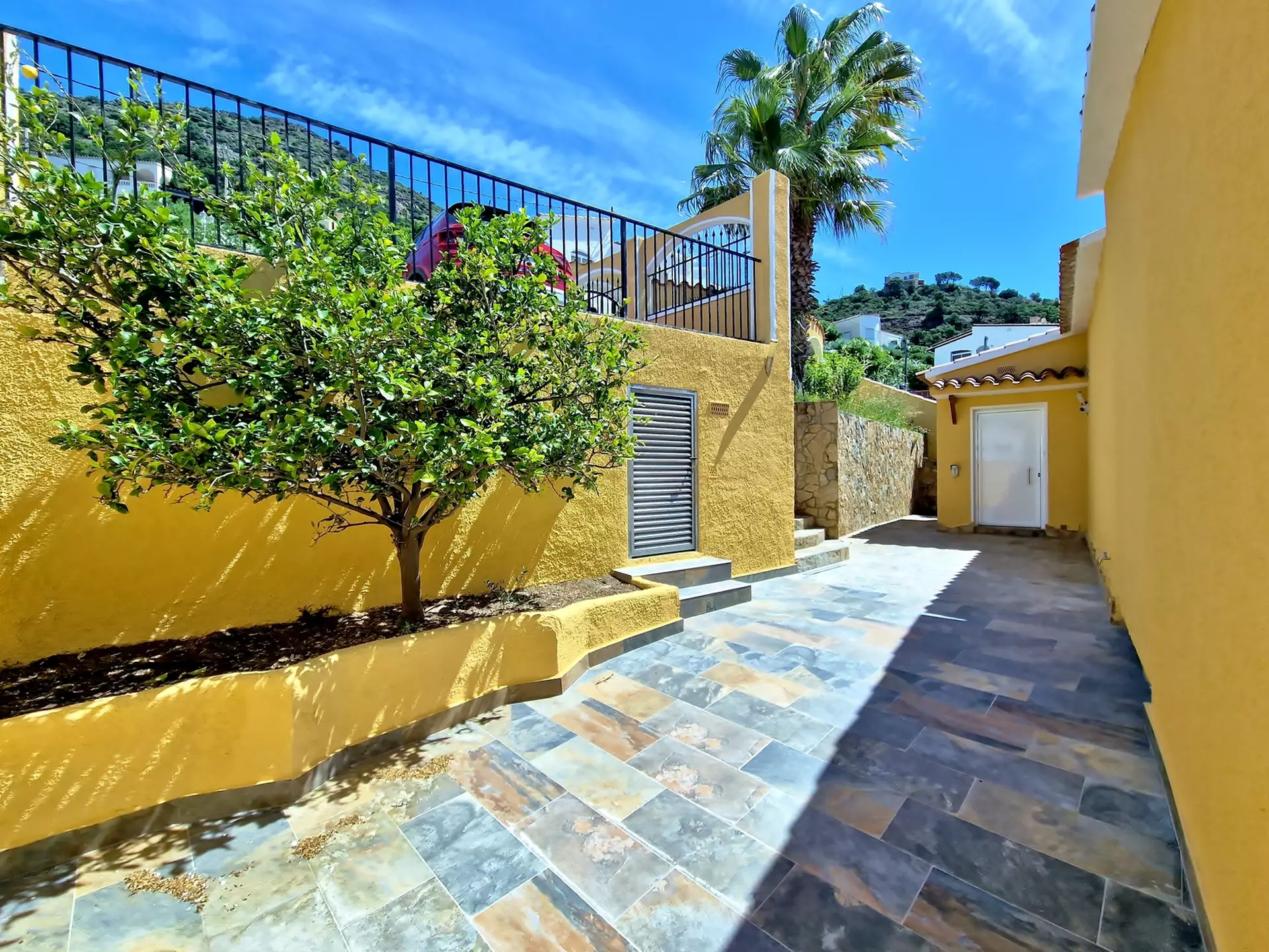 Casa reformada amb piscina i magnífiques vistes a la badia de Roses, Mas Fumats