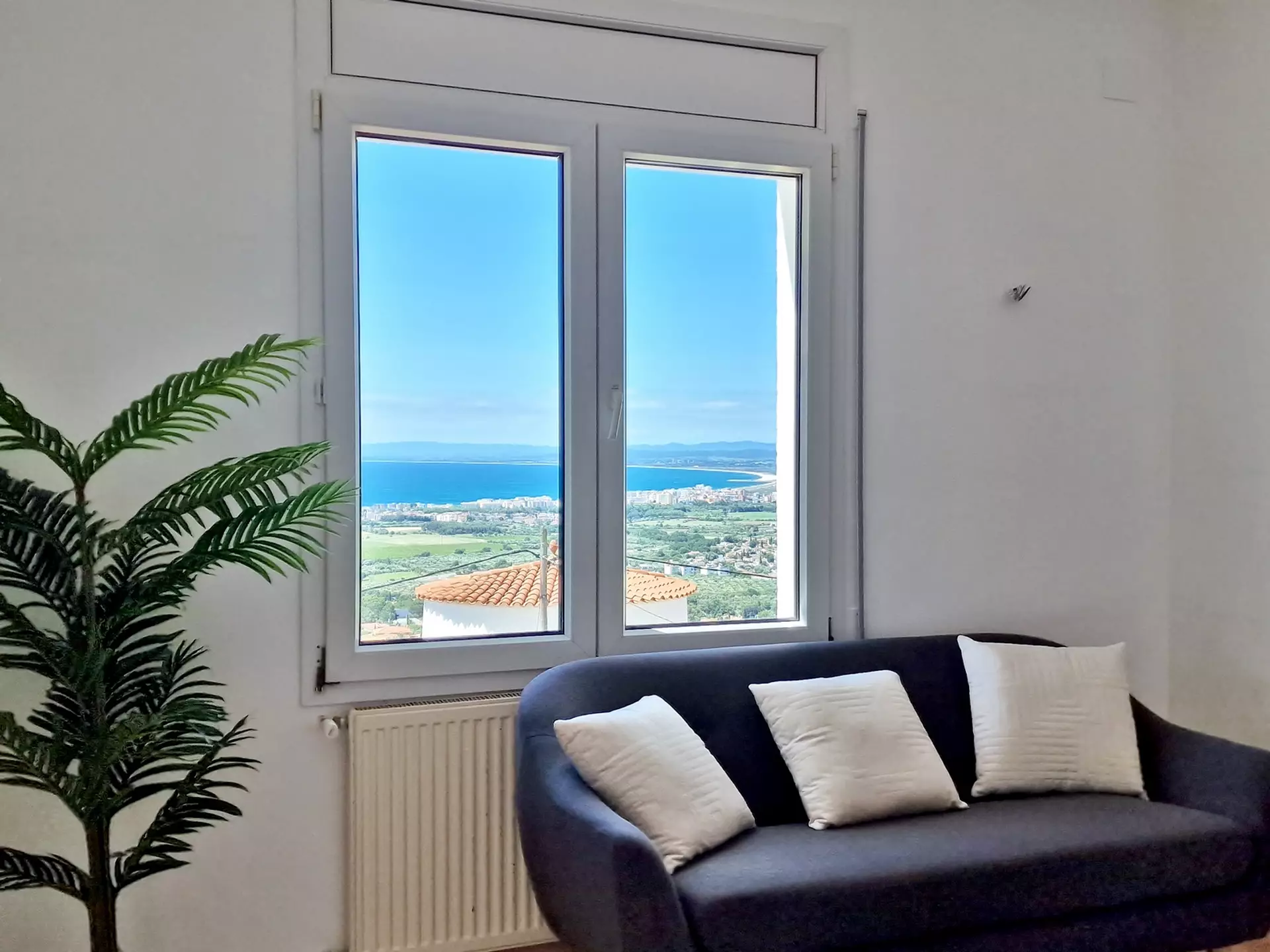 Casa reformada amb piscina i magnífiques vistes a la badia de Roses, Mas Fumats