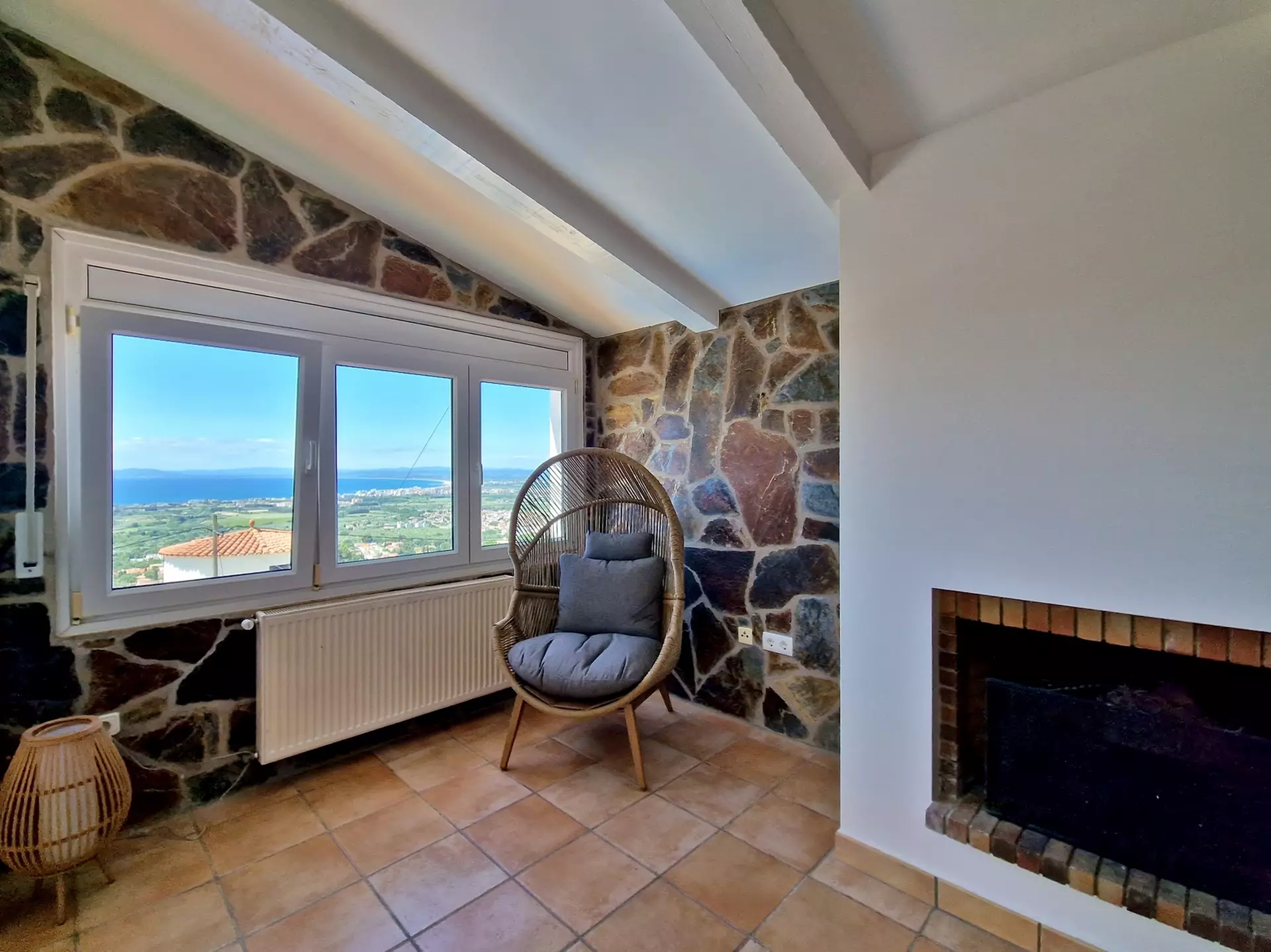 Casa reformada amb piscina i magnífiques vistes a la badia de Roses, Mas Fumats