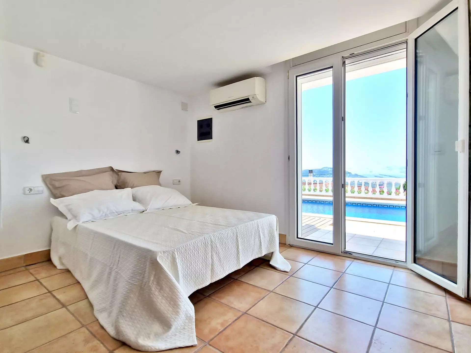 Casa reformada amb piscina i magnífiques vistes a la badia de Roses, Mas Fumats