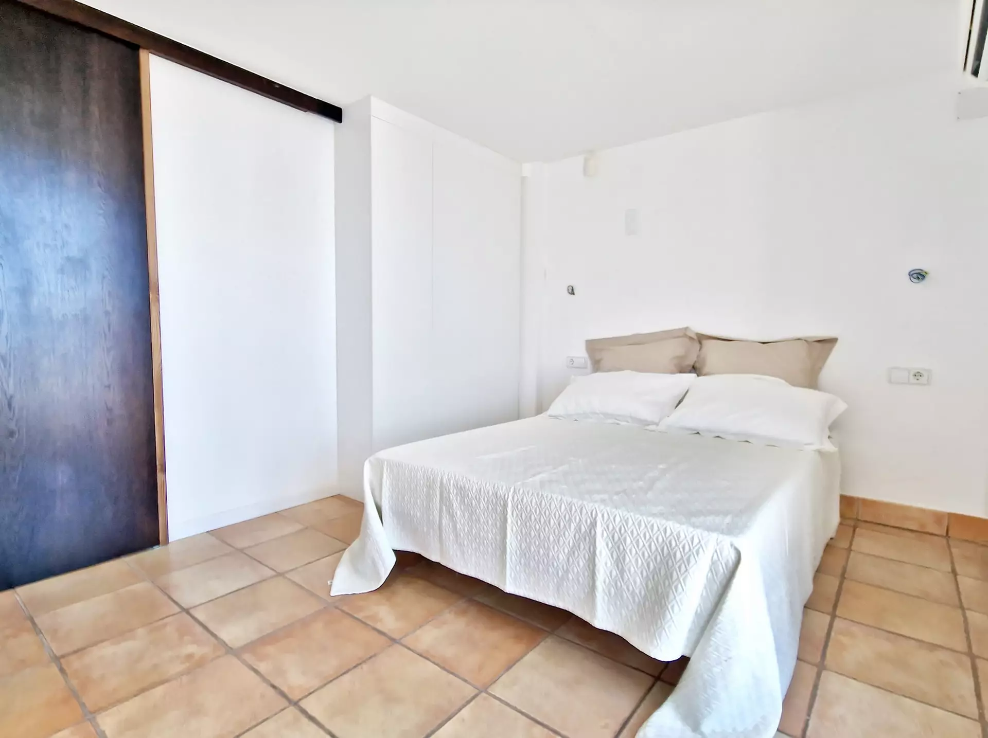 Casa reformada amb piscina i magnífiques vistes a la badia de Roses, Mas Fumats
