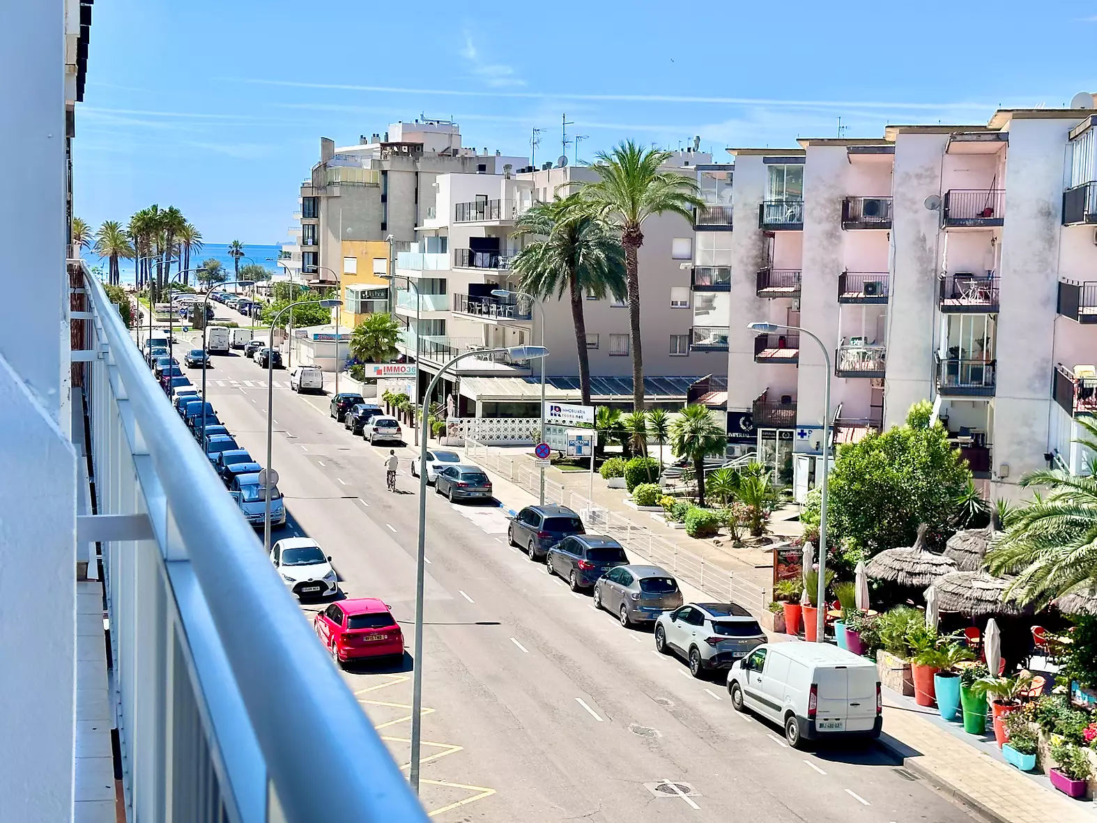 Studio avec parking et licence touristique à 300 m de la plage, en vente à Roses Santa Margarita