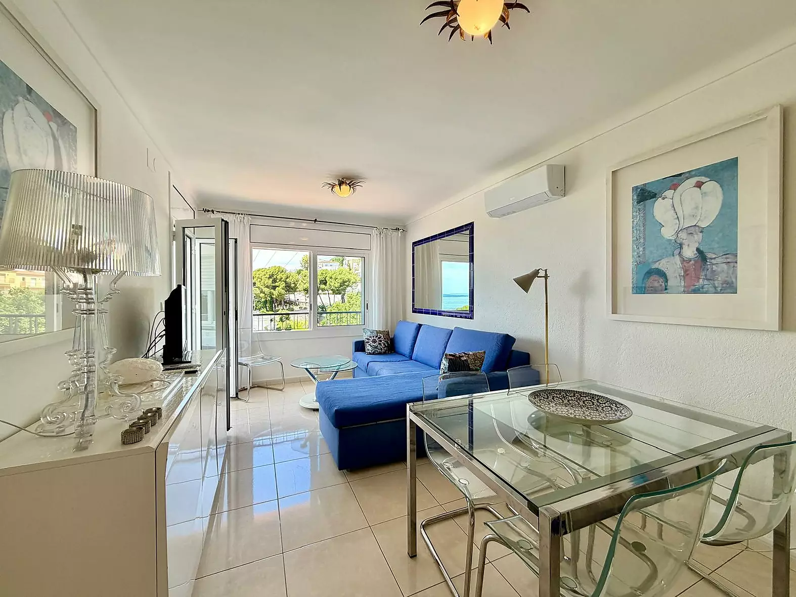 Almadrava, Roses – Apartament amb vistes al mar i llicència turística, a 150 m de la platja
