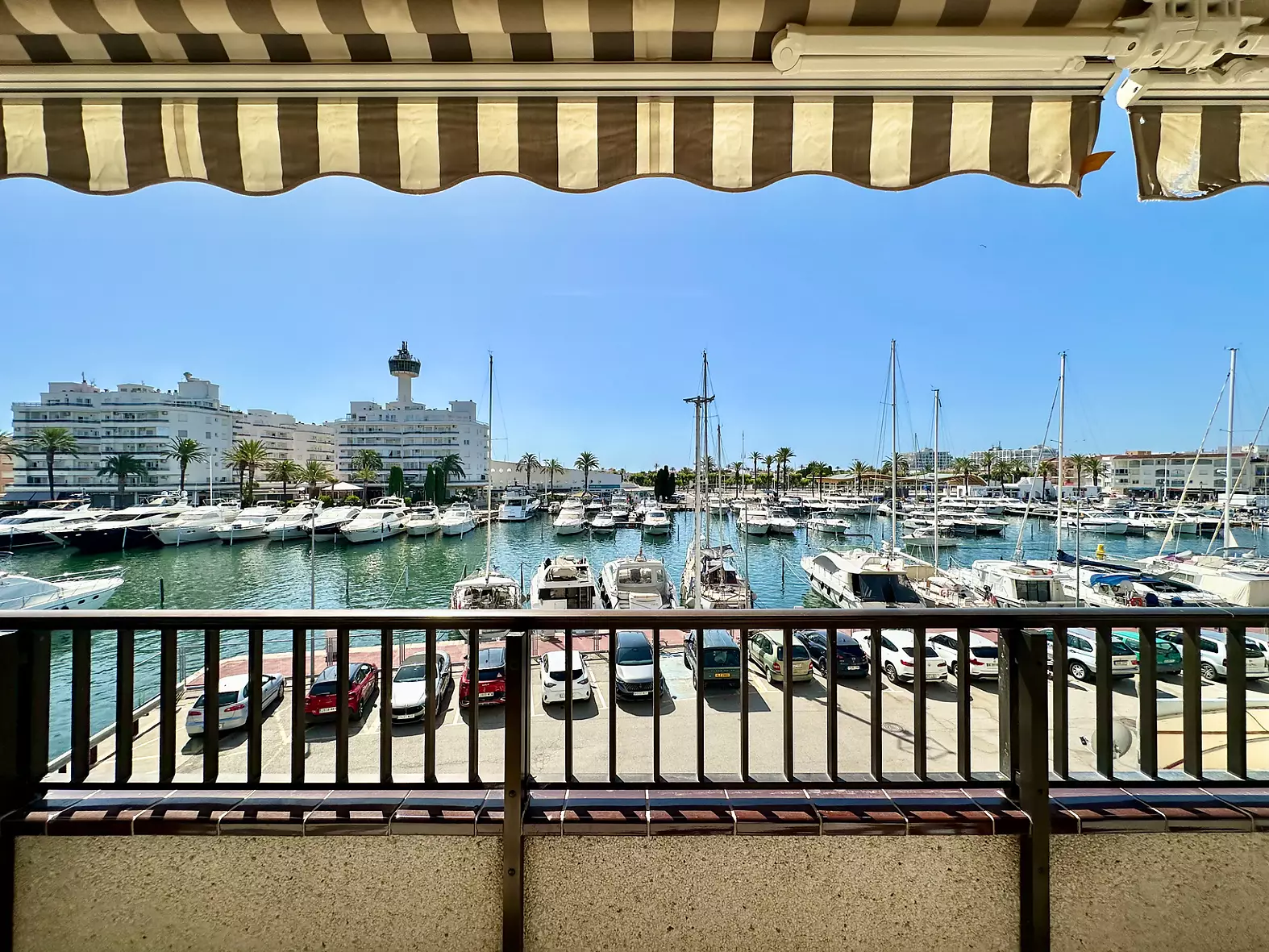 Appartement en vente avec vue port &agrave; Empuriabrava &ndash; Confort et emplacement privil&eacute;gi&eacute;