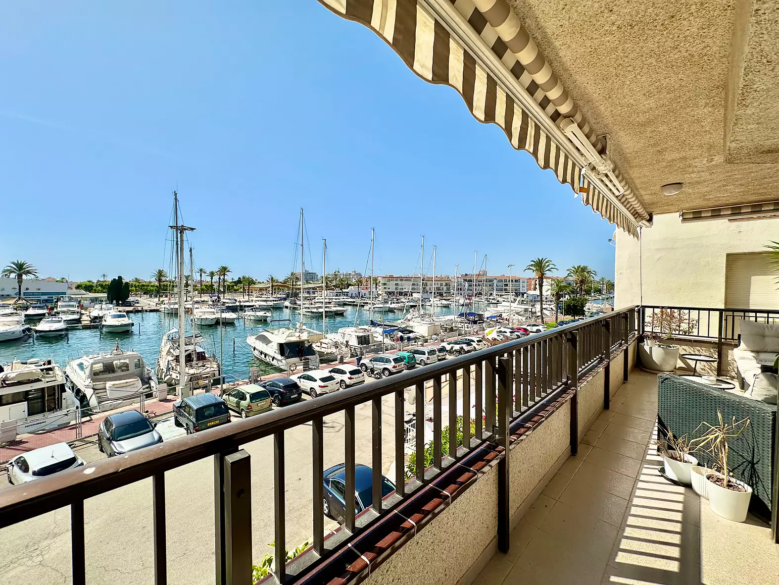 Appartement en vente avec vue port &agrave; Empuriabrava &ndash; Confort et emplacement privil&eacute;gi&eacute;