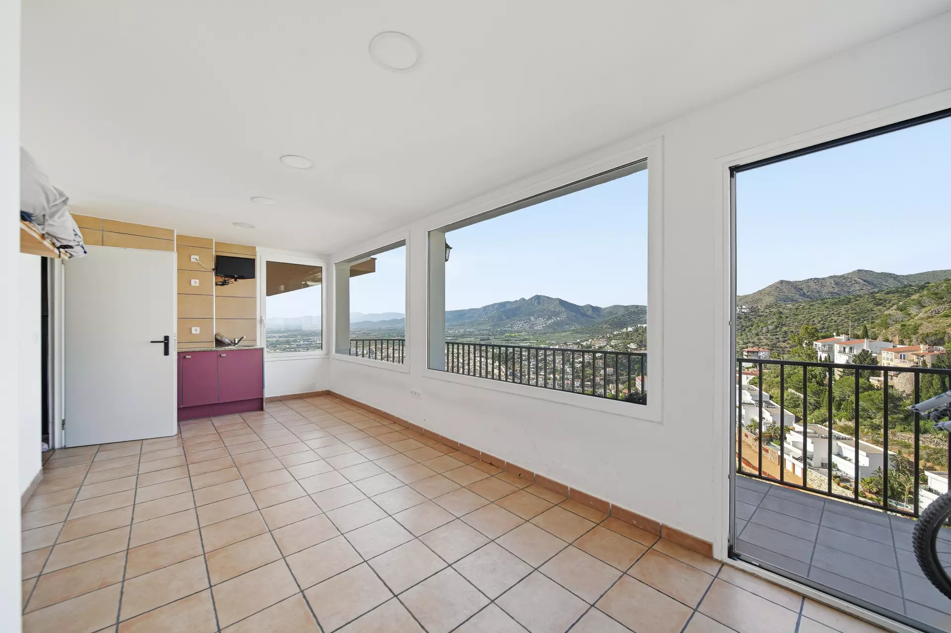 Casa a Puig Rom amb vistes panoràmiques a tota la badia de Roses