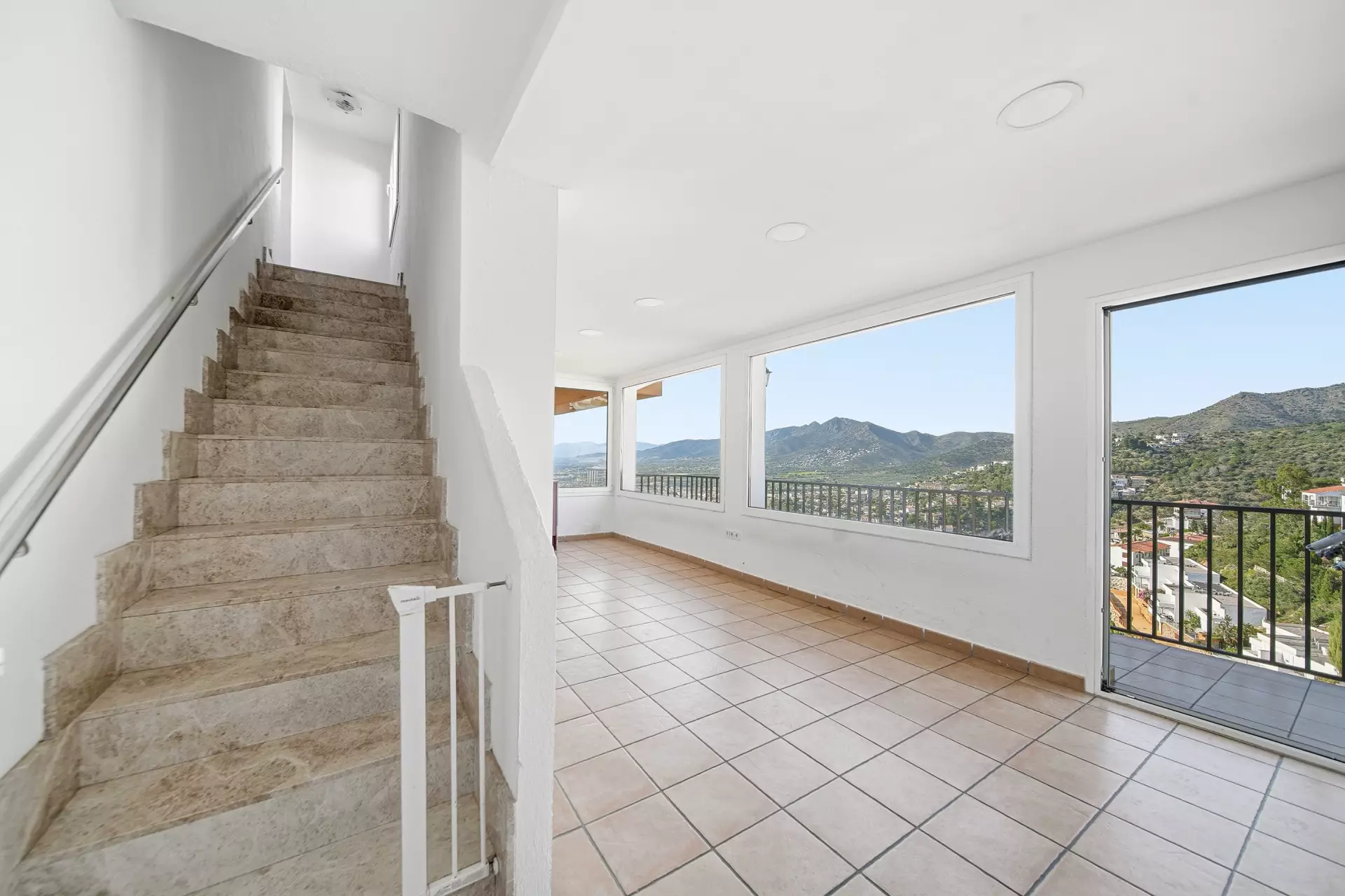 Casa a Puig Rom amb vistes panoràmiques a tota la badia de Roses