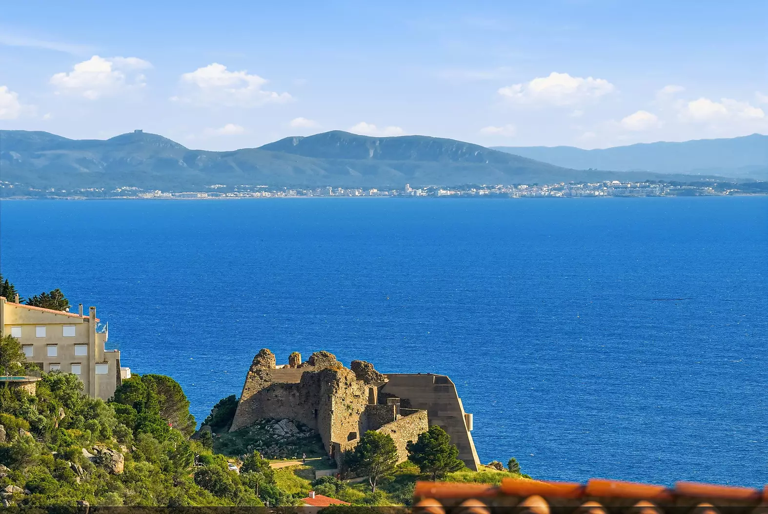 Casa a Puig Rom amb vistes panoràmiques a tota la badia de Roses