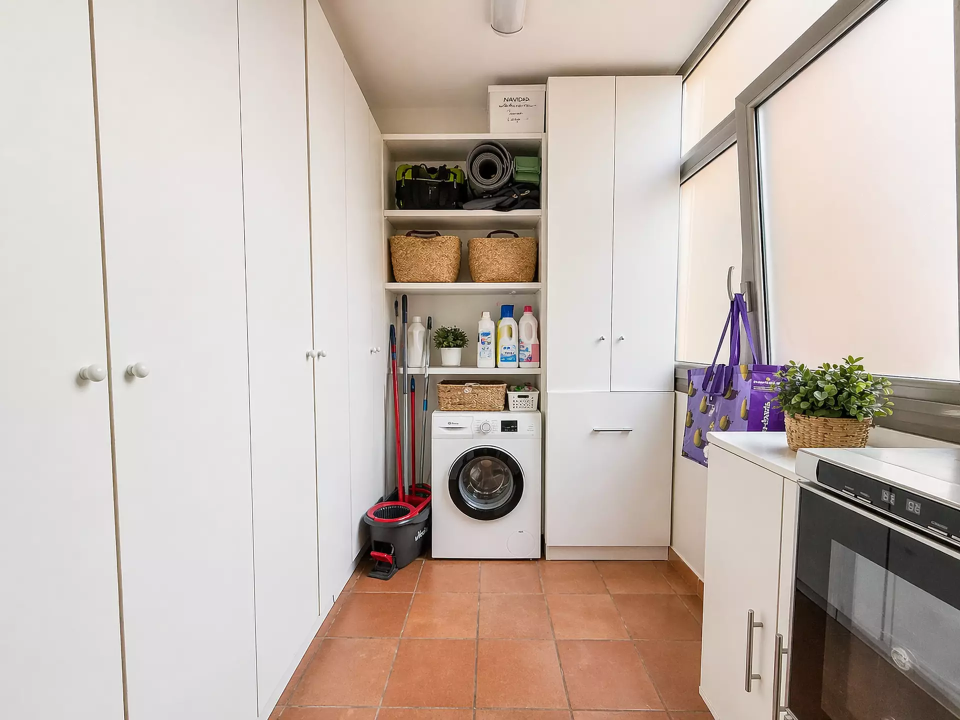 Opportunité rare à Roses : immeuble complet avec revenus multiples au cœur de la Costa Brava