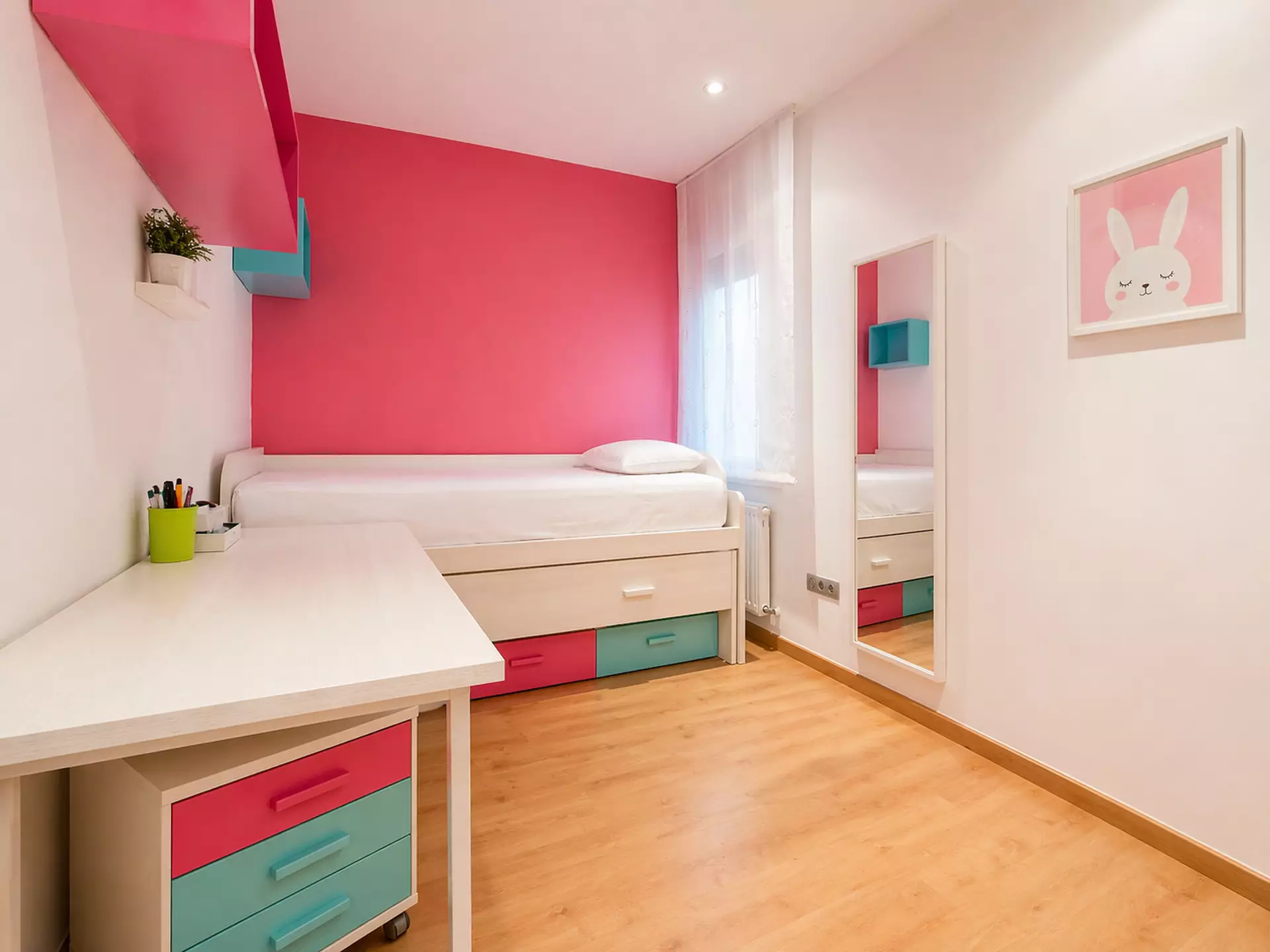 Opportunité rare à Roses : immeuble complet avec revenus multiples au cœur de la Costa Brava