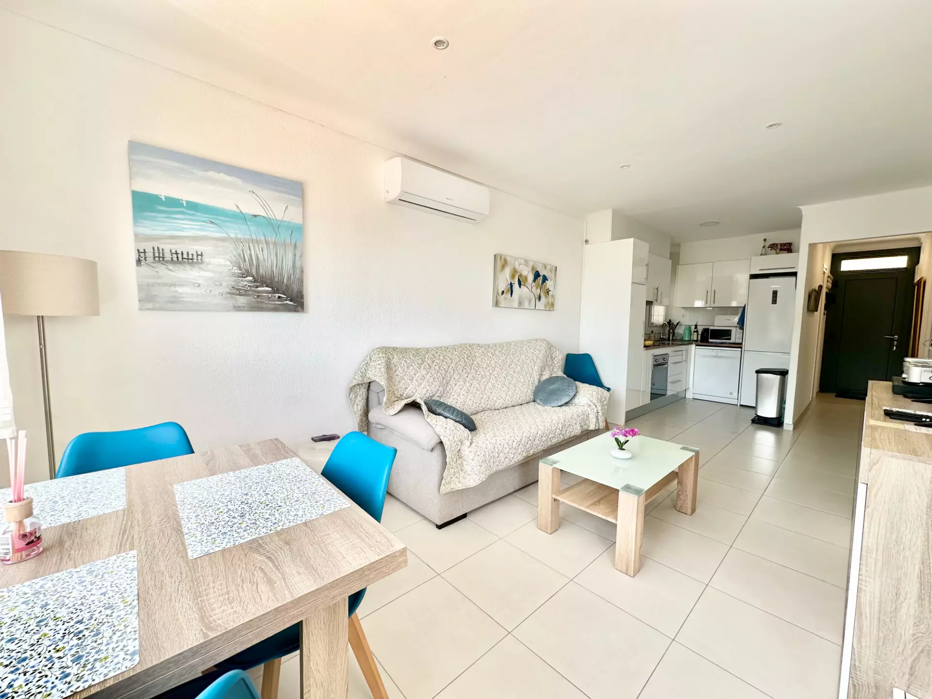 Apartment 150m from the Beach, with Tourist License and Parking in Almadrava, Roses
