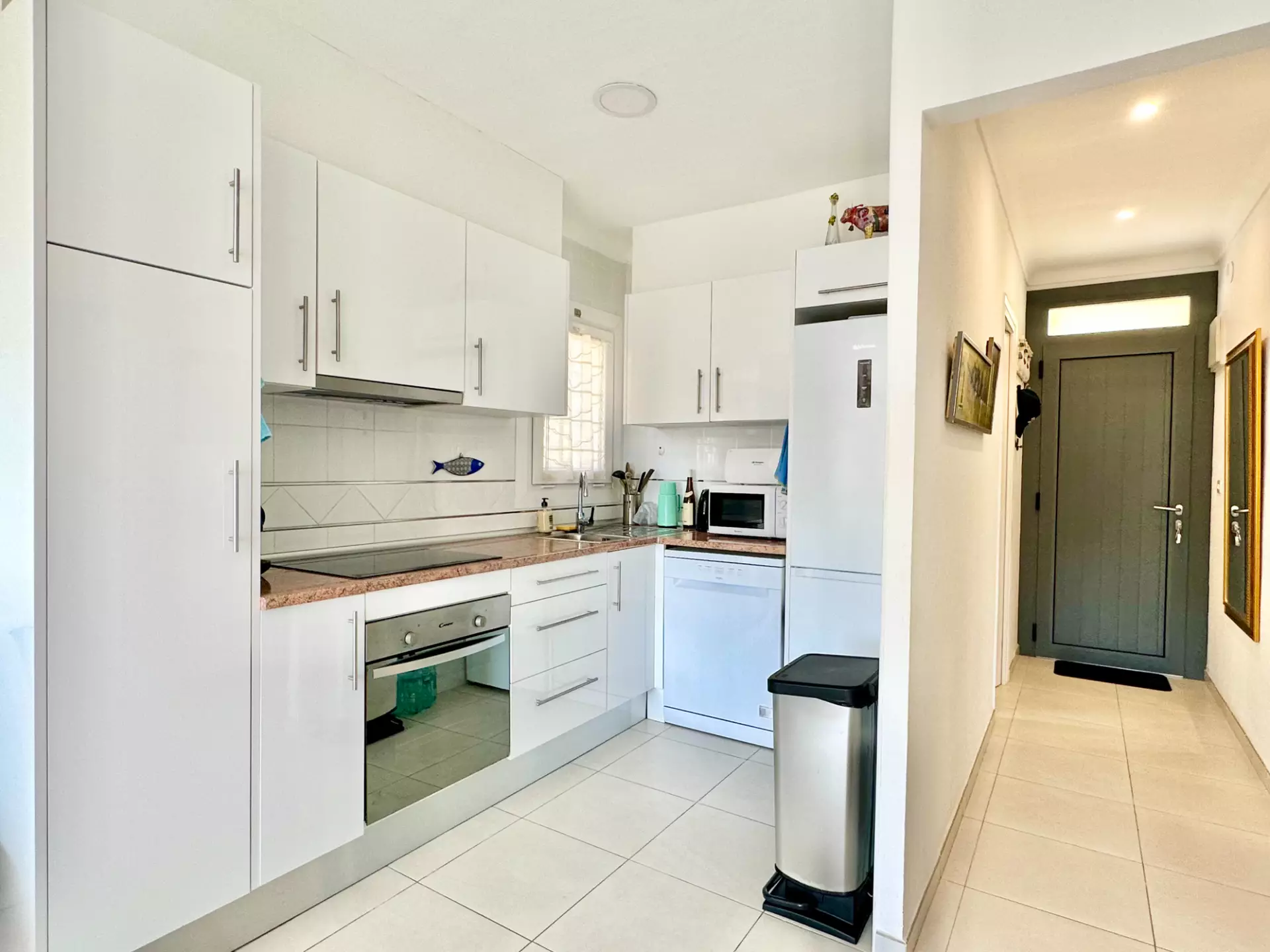 Apartment 150m from the Beach, with Tourist License and Parking in Almadrava, Roses