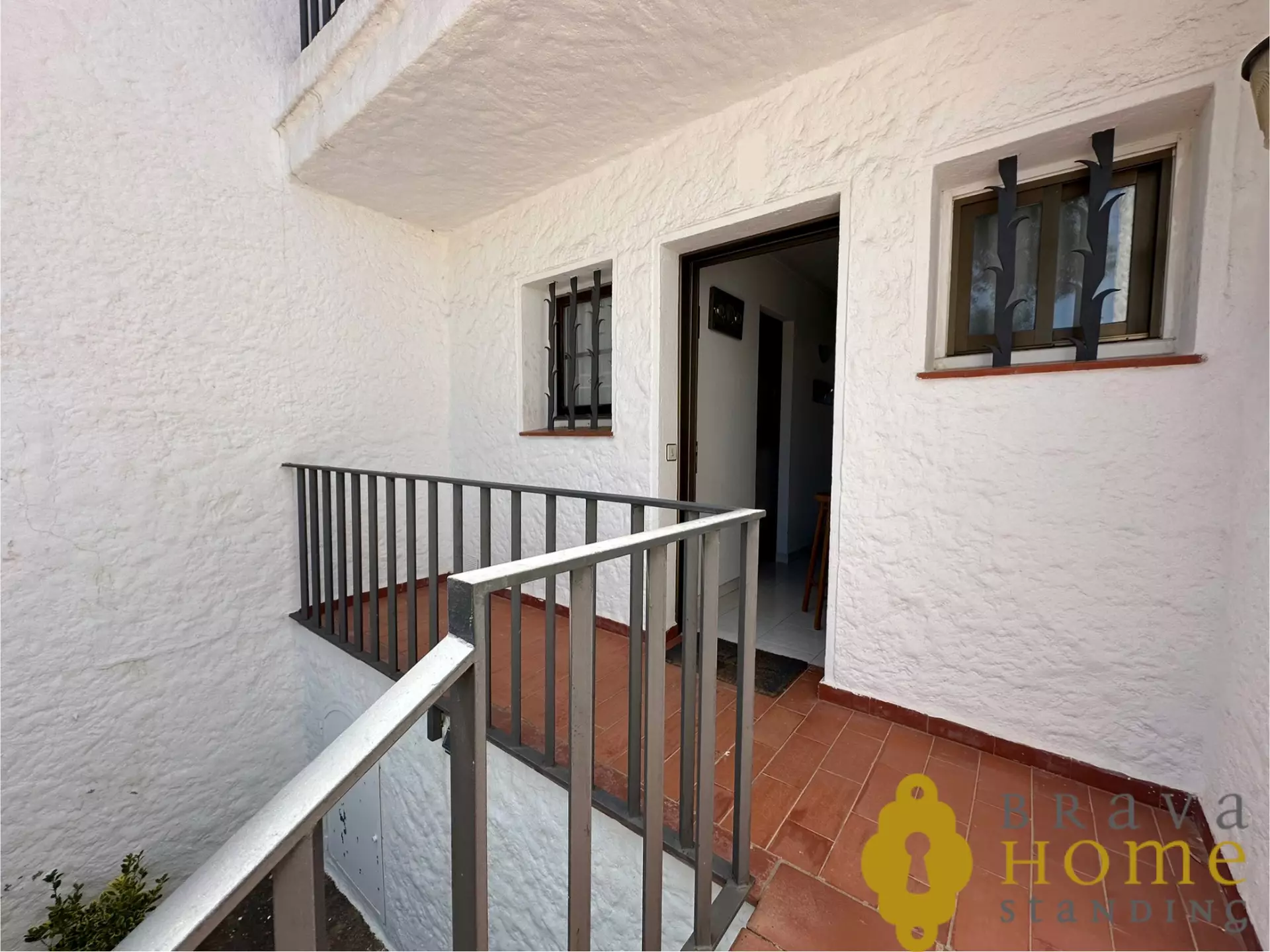 House with swimming pool and tourist license for sale in Roses – ideal investment on the Costa Brava