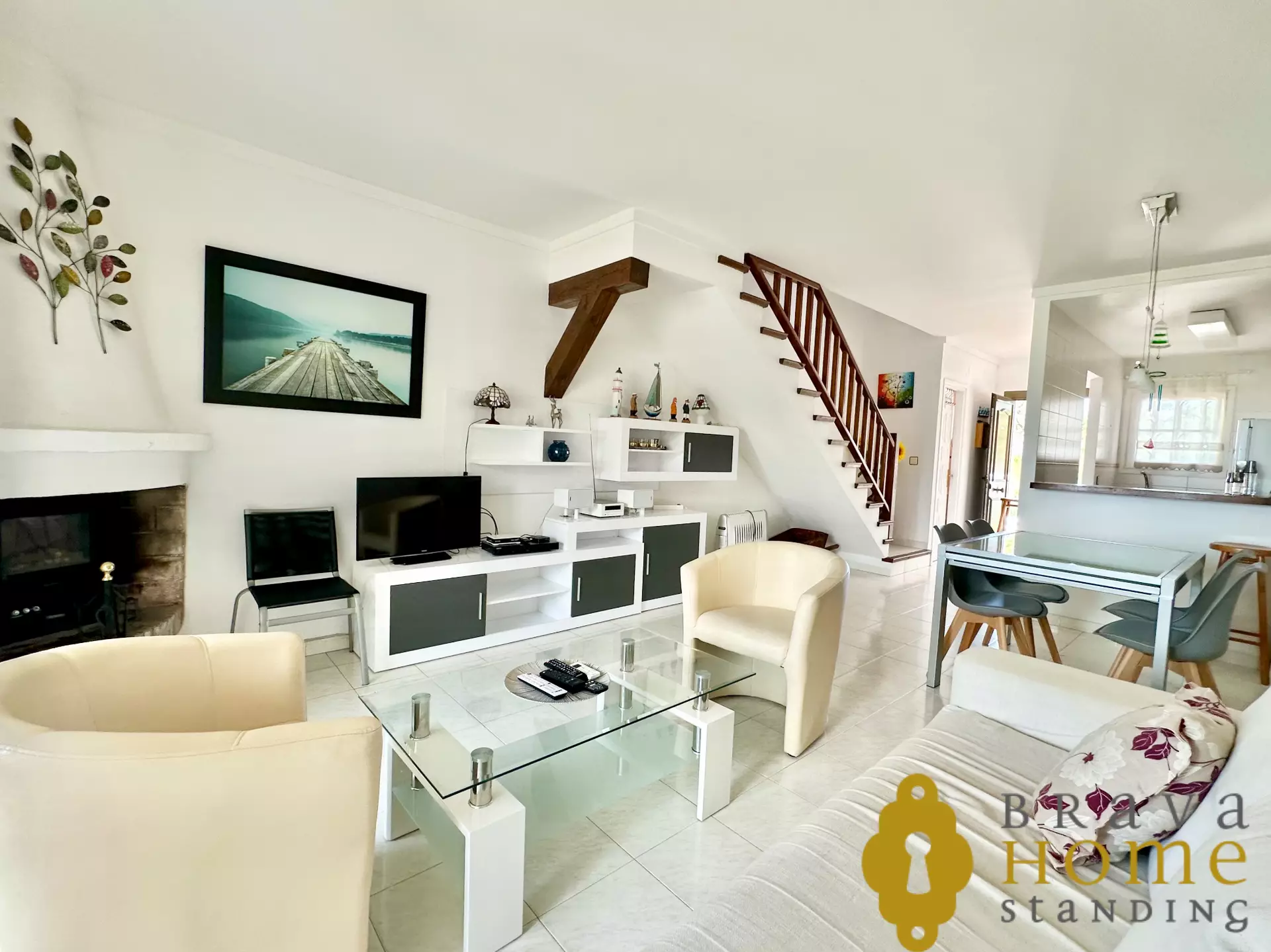 House with swimming pool and tourist license for sale in Roses – ideal investment on the Costa Brava