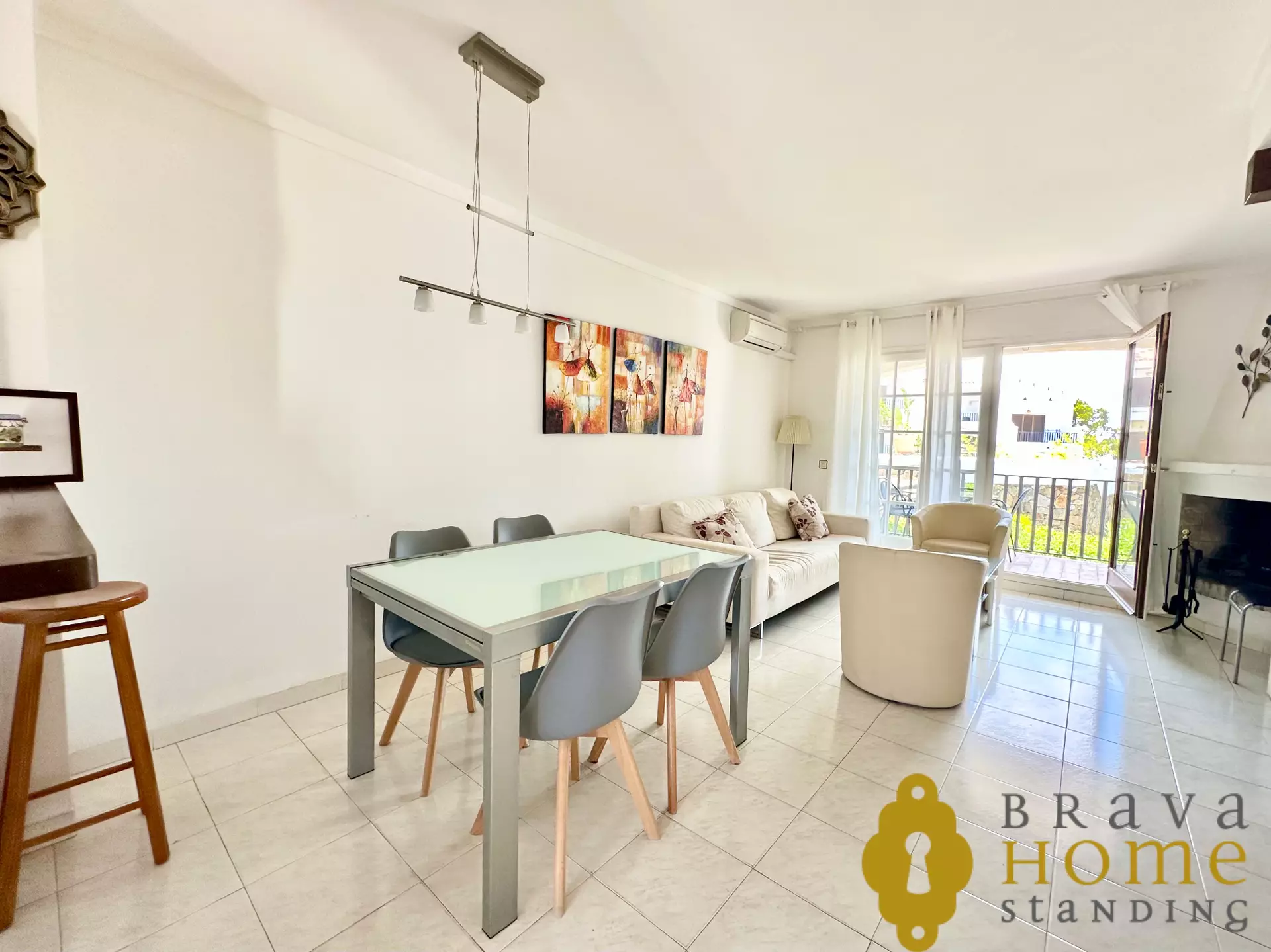 House with swimming pool and tourist license for sale in Roses – ideal investment on the Costa Brava